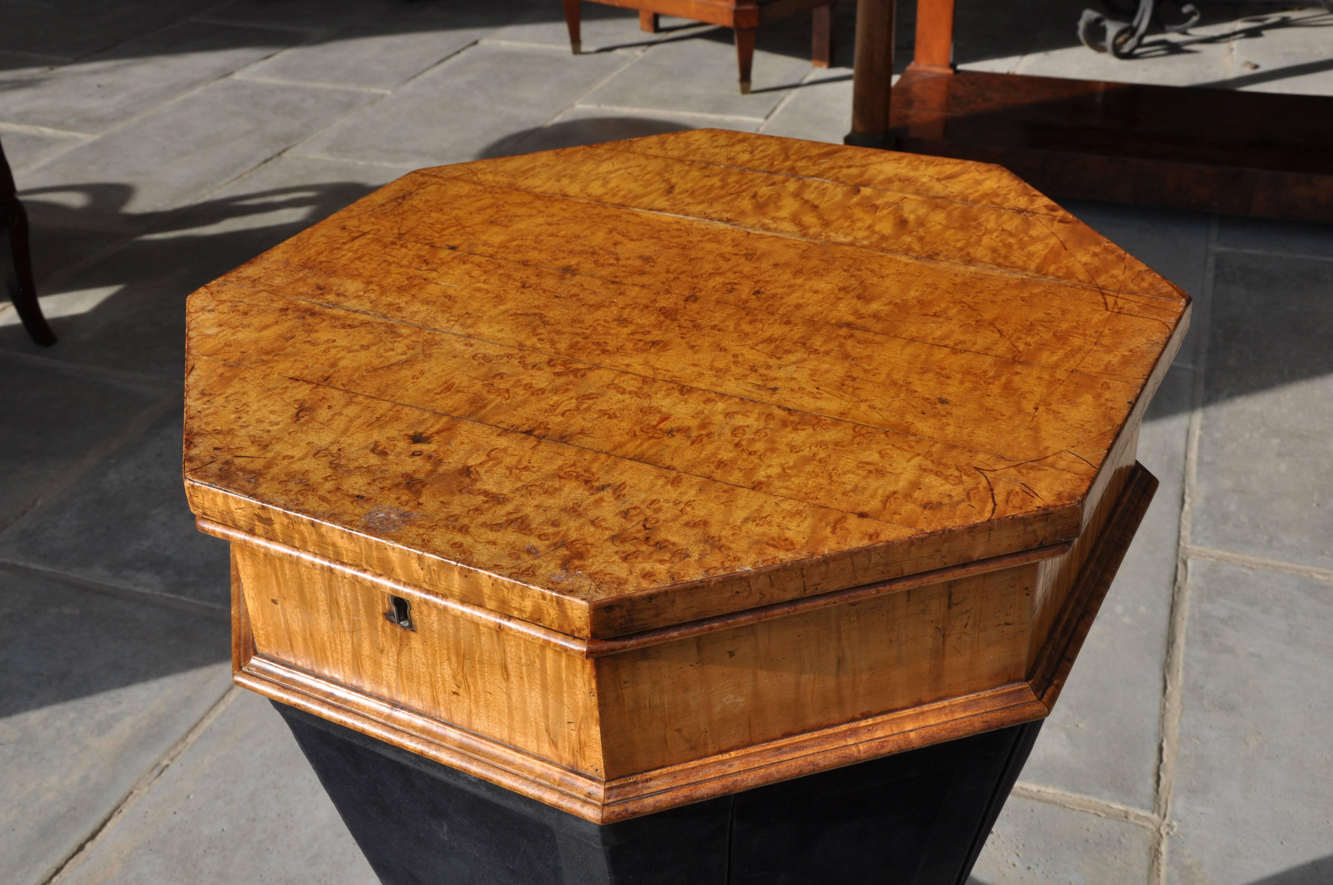 Early 19th Century 19th Century Biedermeier Octagonal Table for Embroidery For Sale