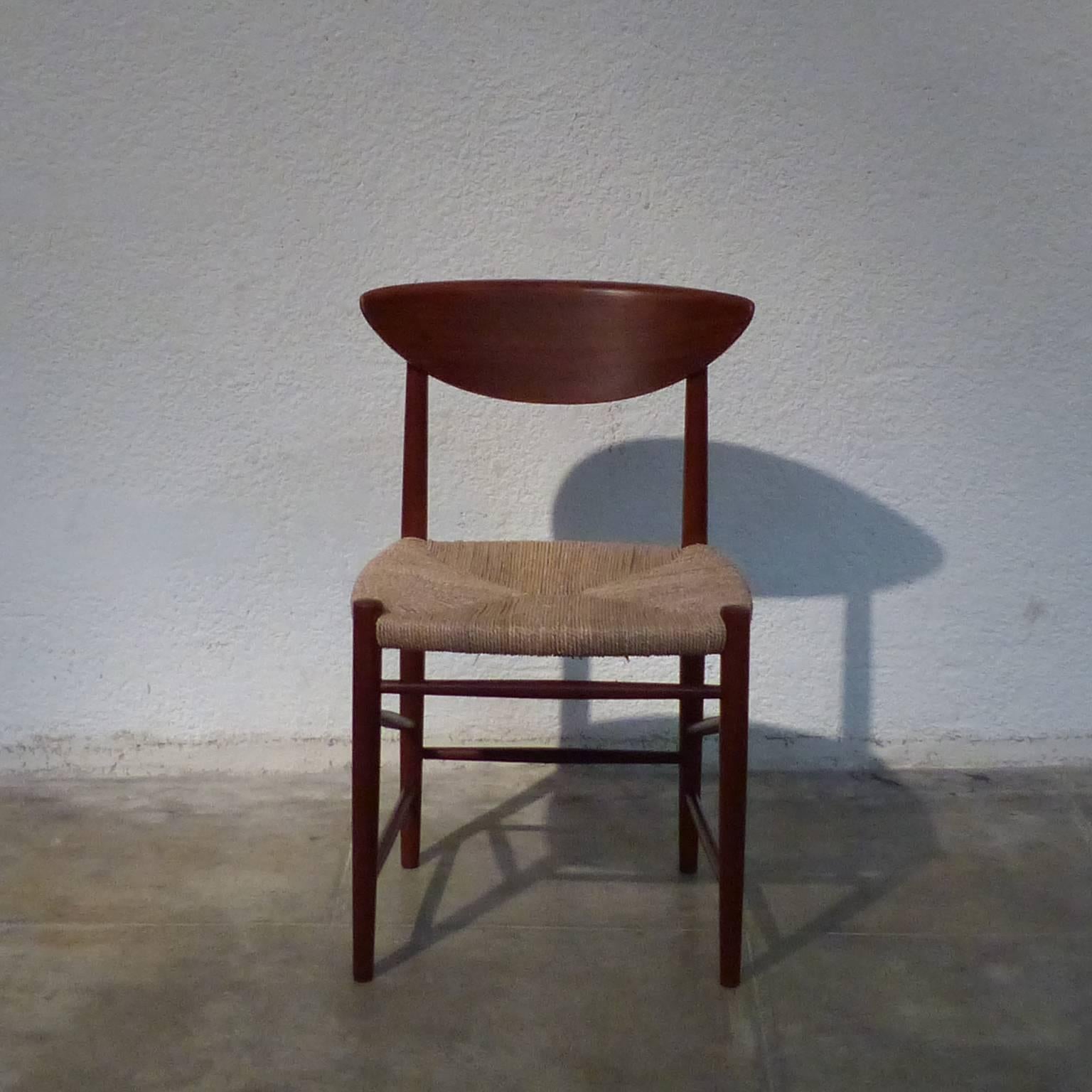 Peter Hvidt Table and Chairs In Good Condition In Nimes, FR