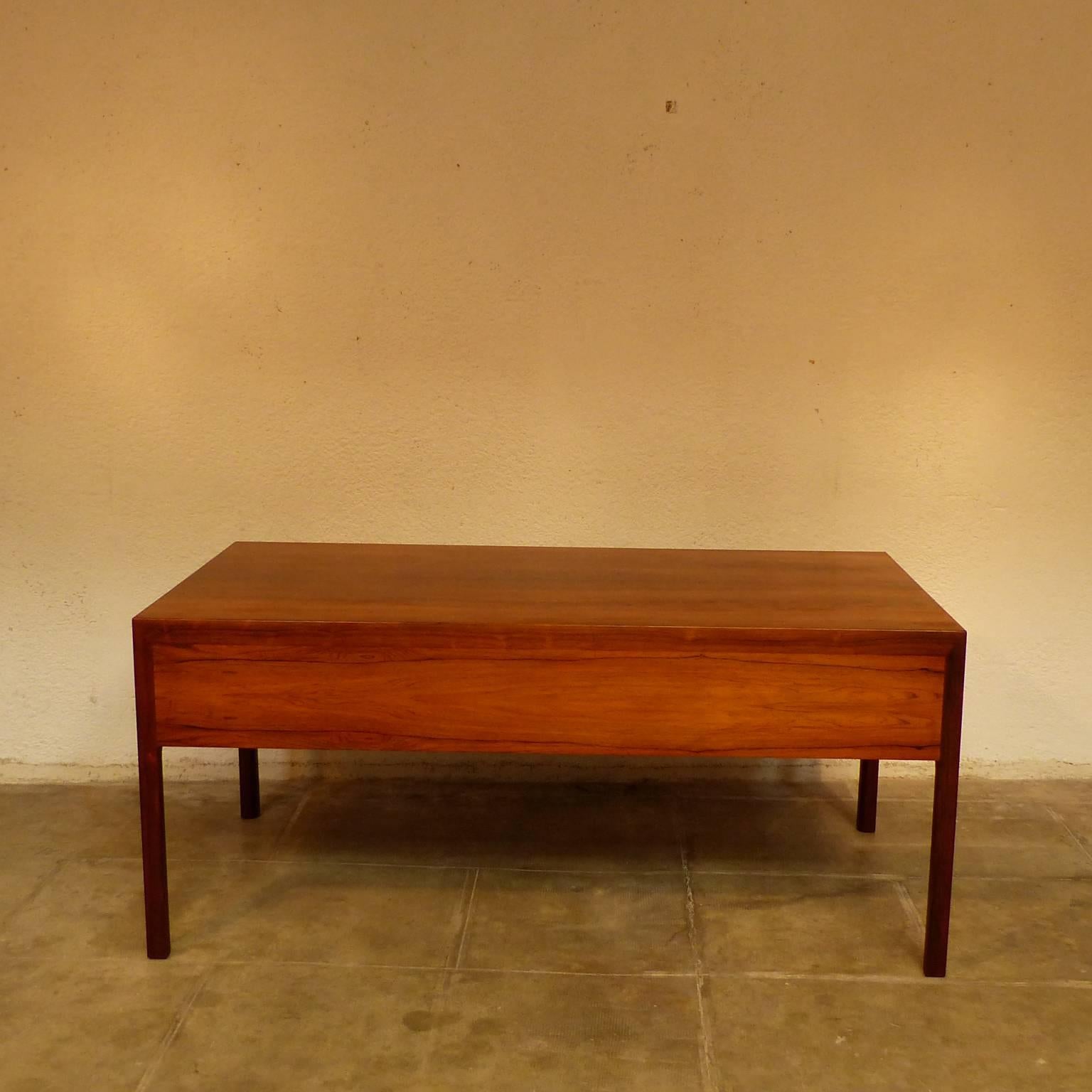 Good original condition.
 Desk in rosewood.  Drawers in oak.
    