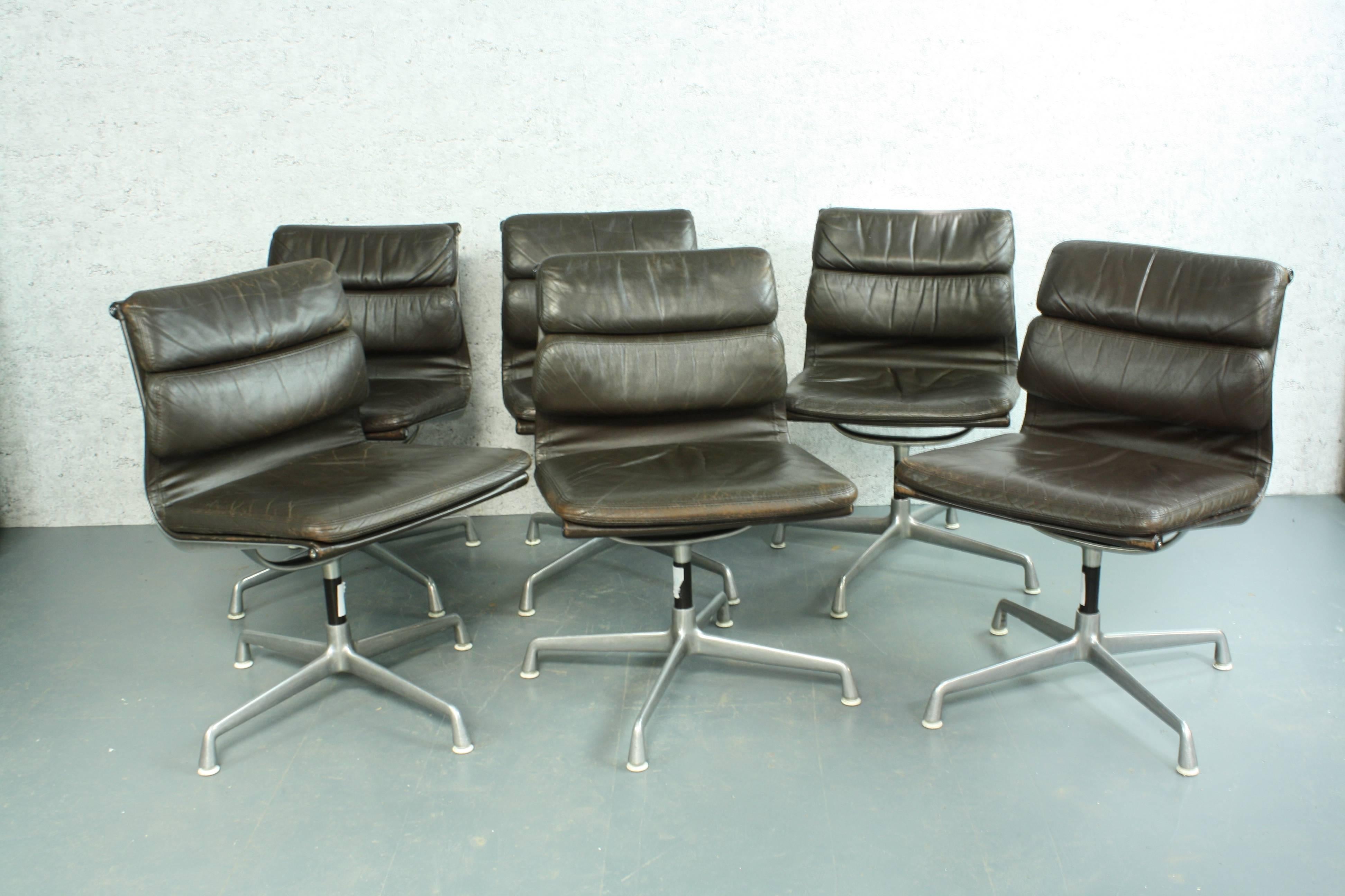 Aluminum Charles Eames for Herman Miller Brown Leather Soft-Pad Aluminium Group Chair