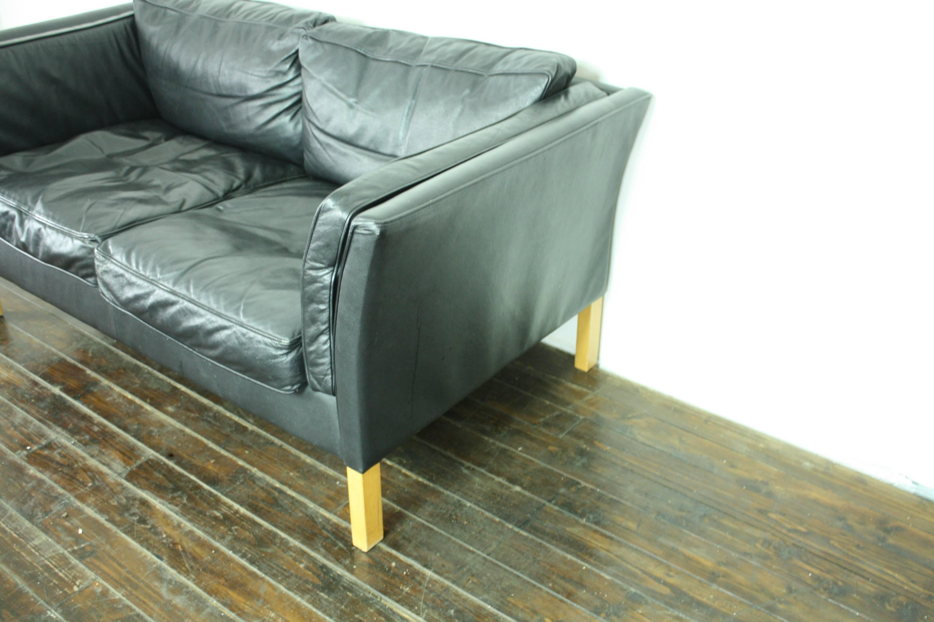 Vintage Mogensen Style Two-Seat Black Leather Sofa In Good Condition For Sale In Lewes, East Sussex