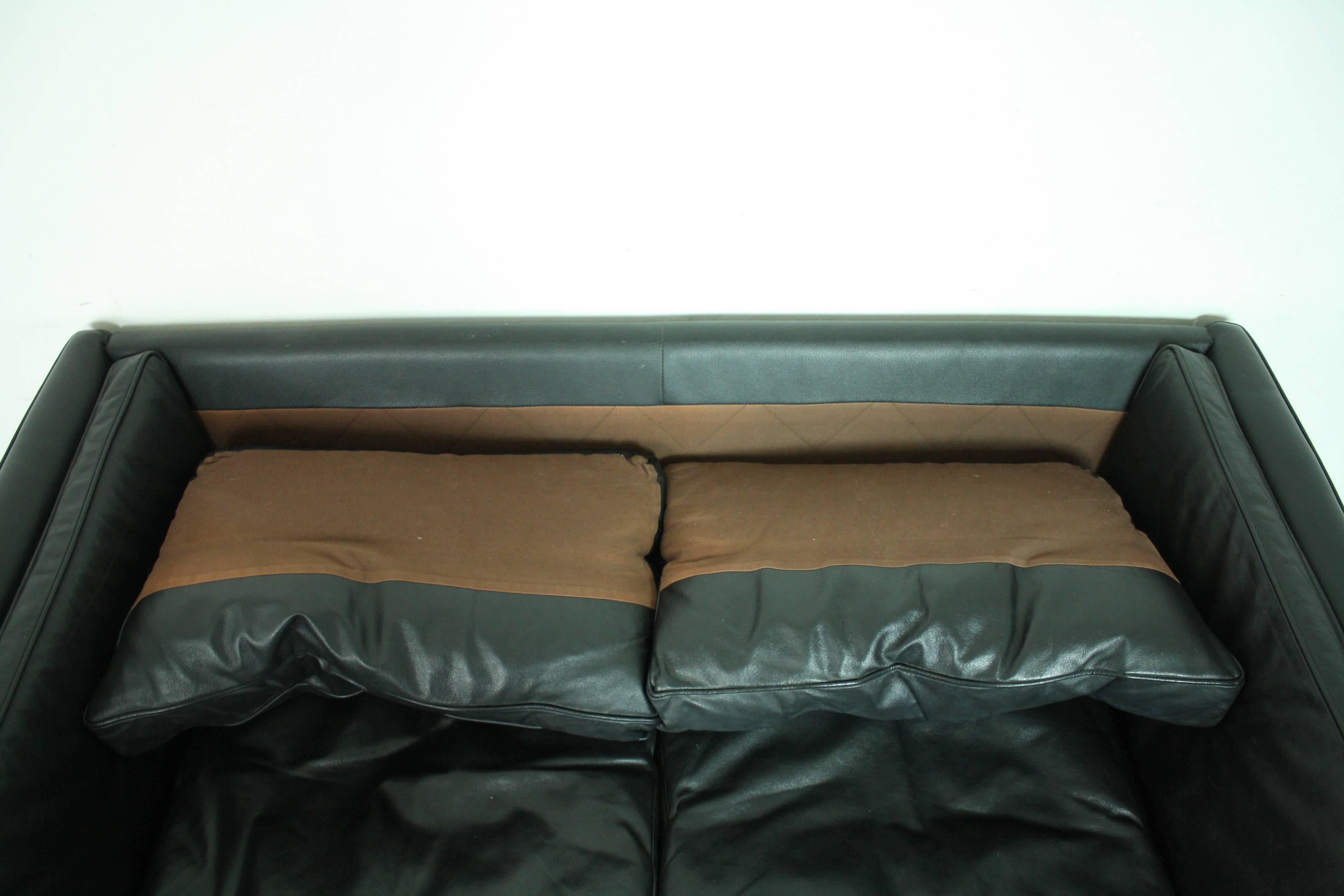 Vintage Mogensen Style Two-Seat Black Leather Sofa For Sale 4