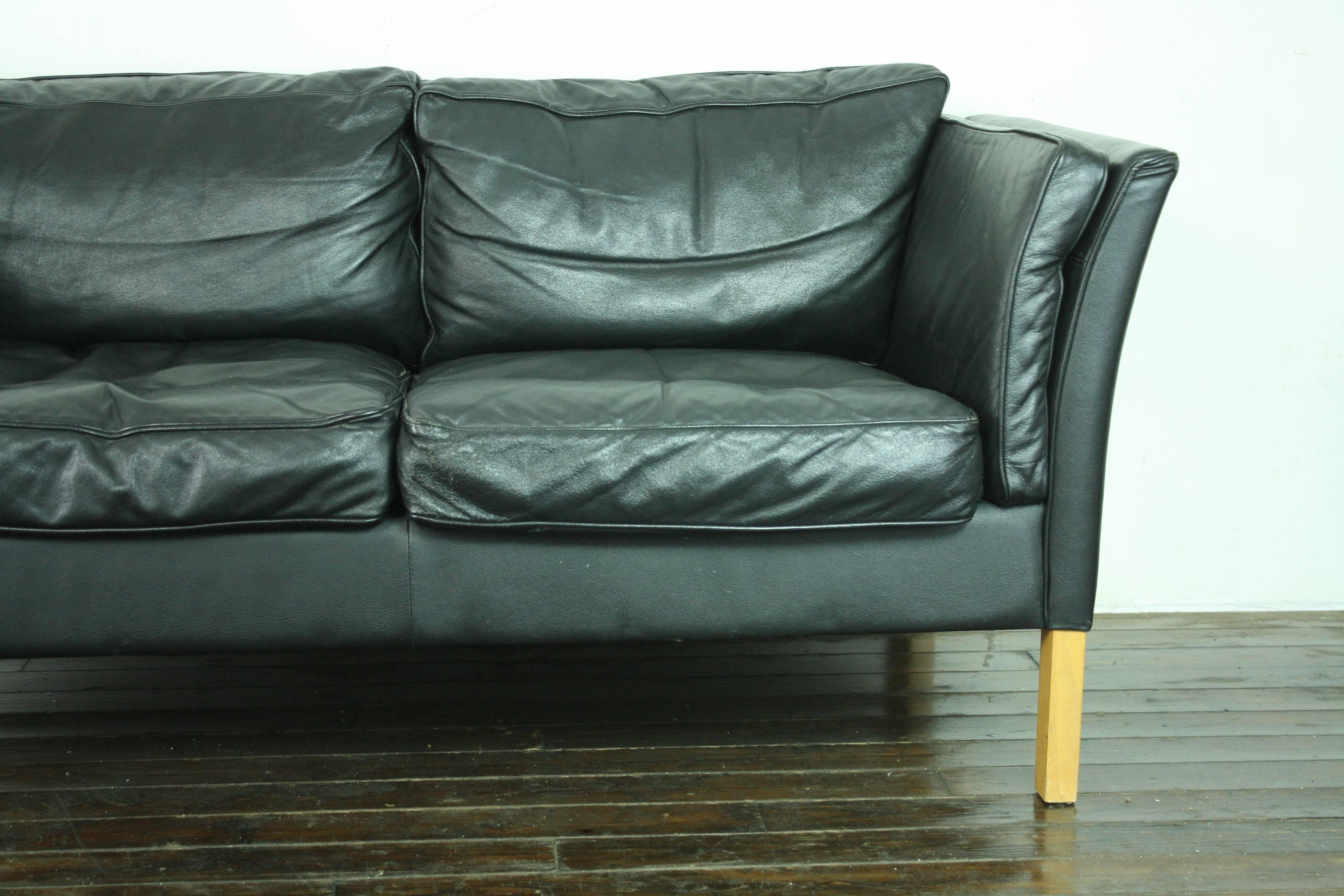 Vintage Mogensen Style Two-Seat Black Leather Sofa For Sale 1