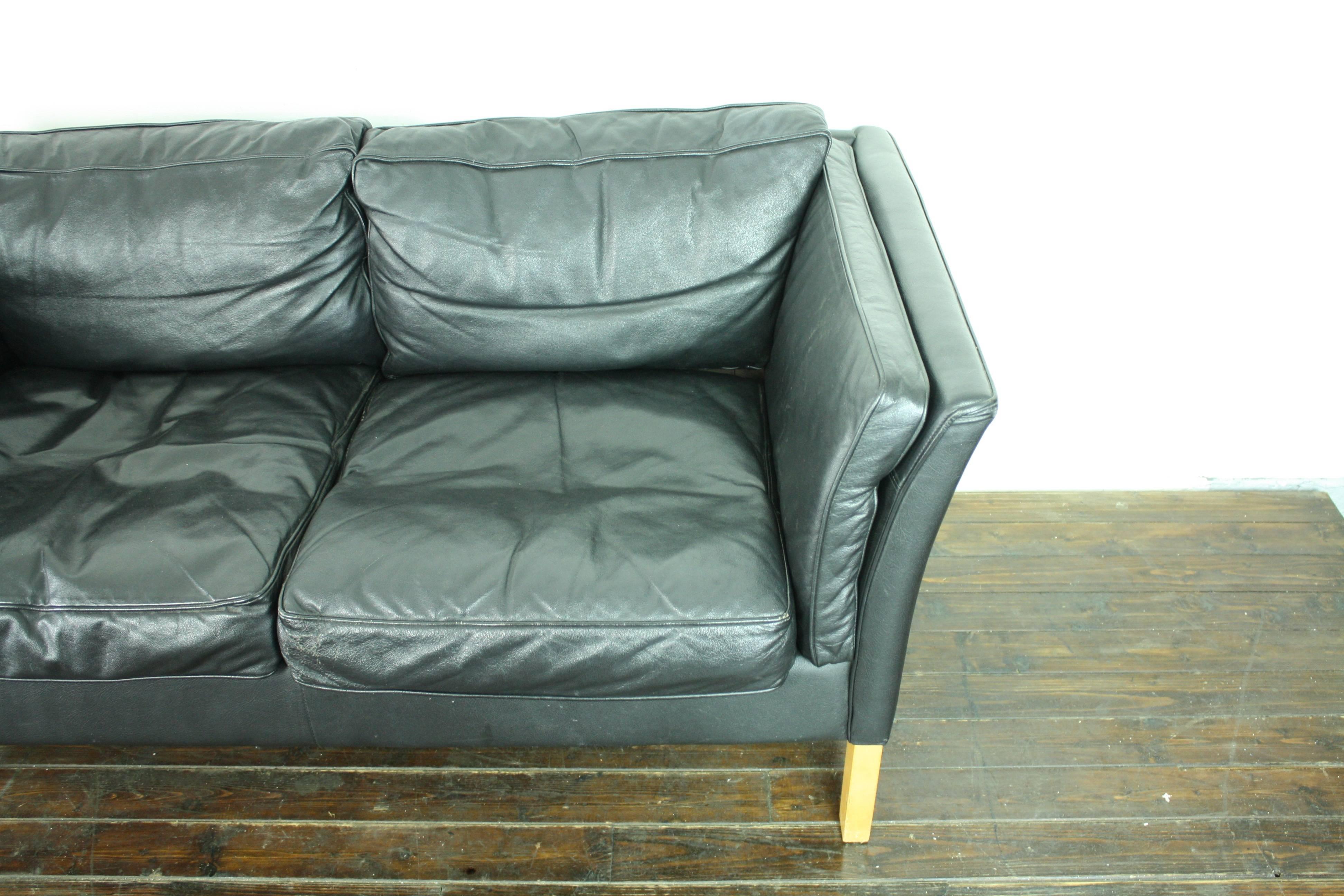 Vintage Mogensen Style Two-Seat Black Leather Sofa For Sale 3