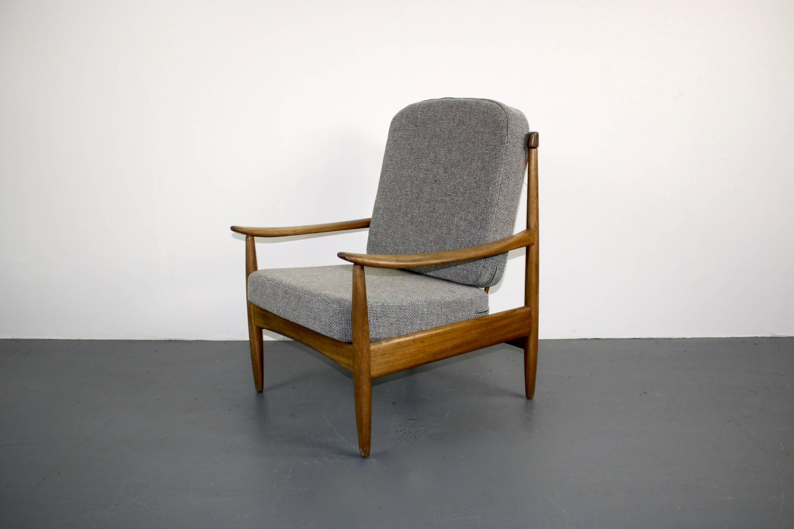 Midcentury Danish Teak Lounge Chair In Good Condition For Sale In Lewes, East Sussex