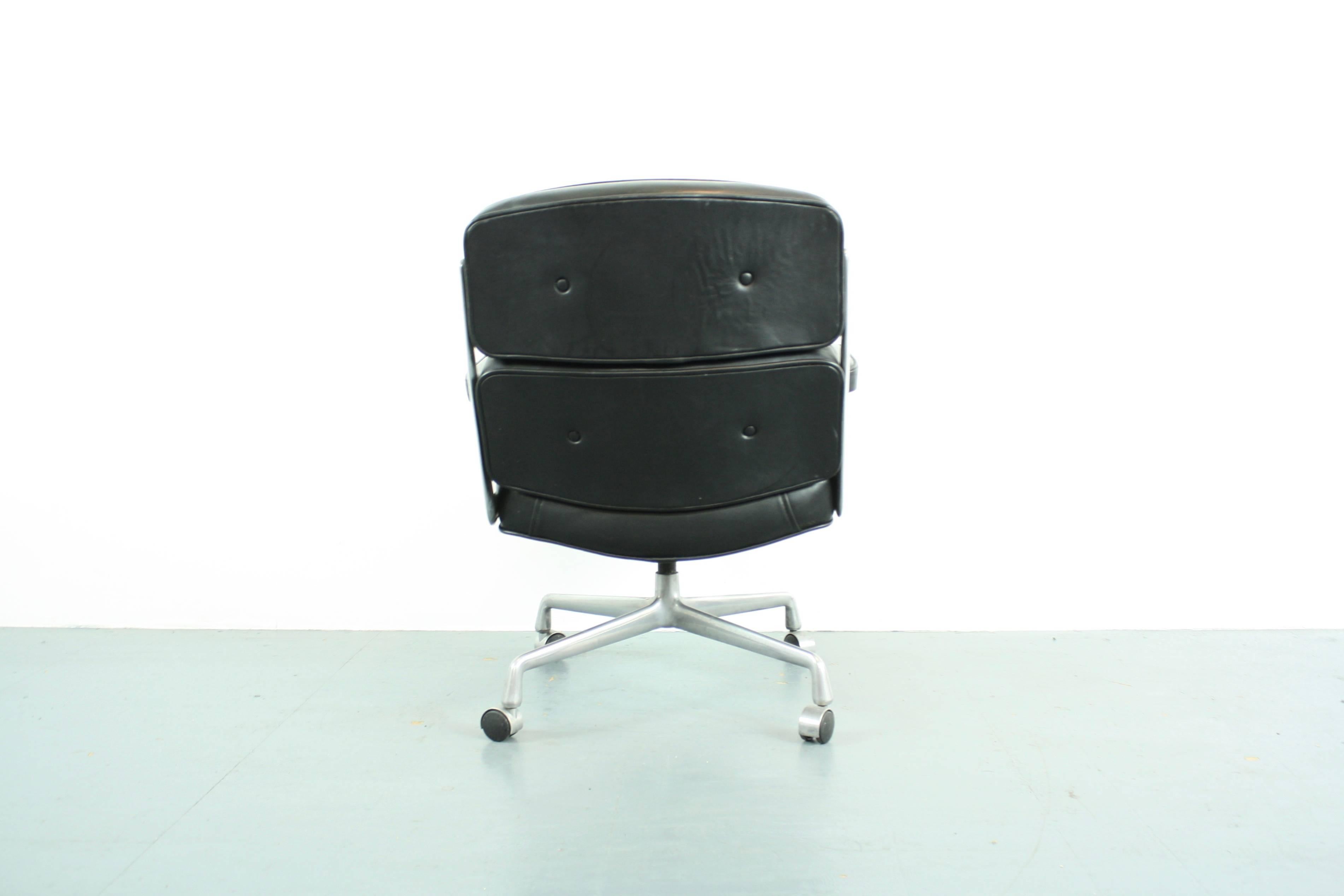 20th Century Vintage Midcentury Black Leather Time-Life Chair by Eames for Herman Miller For Sale