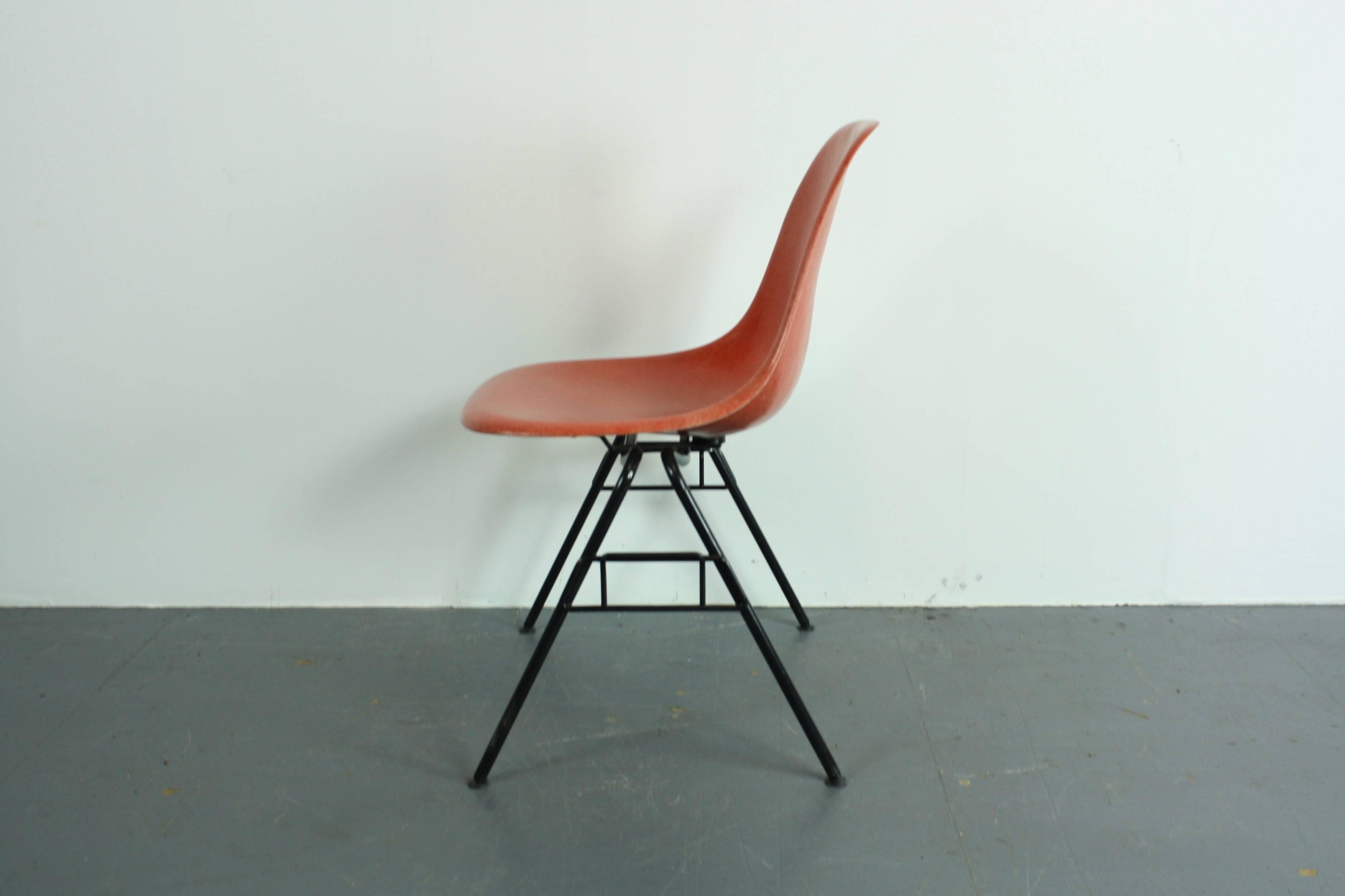 eames stacking chair