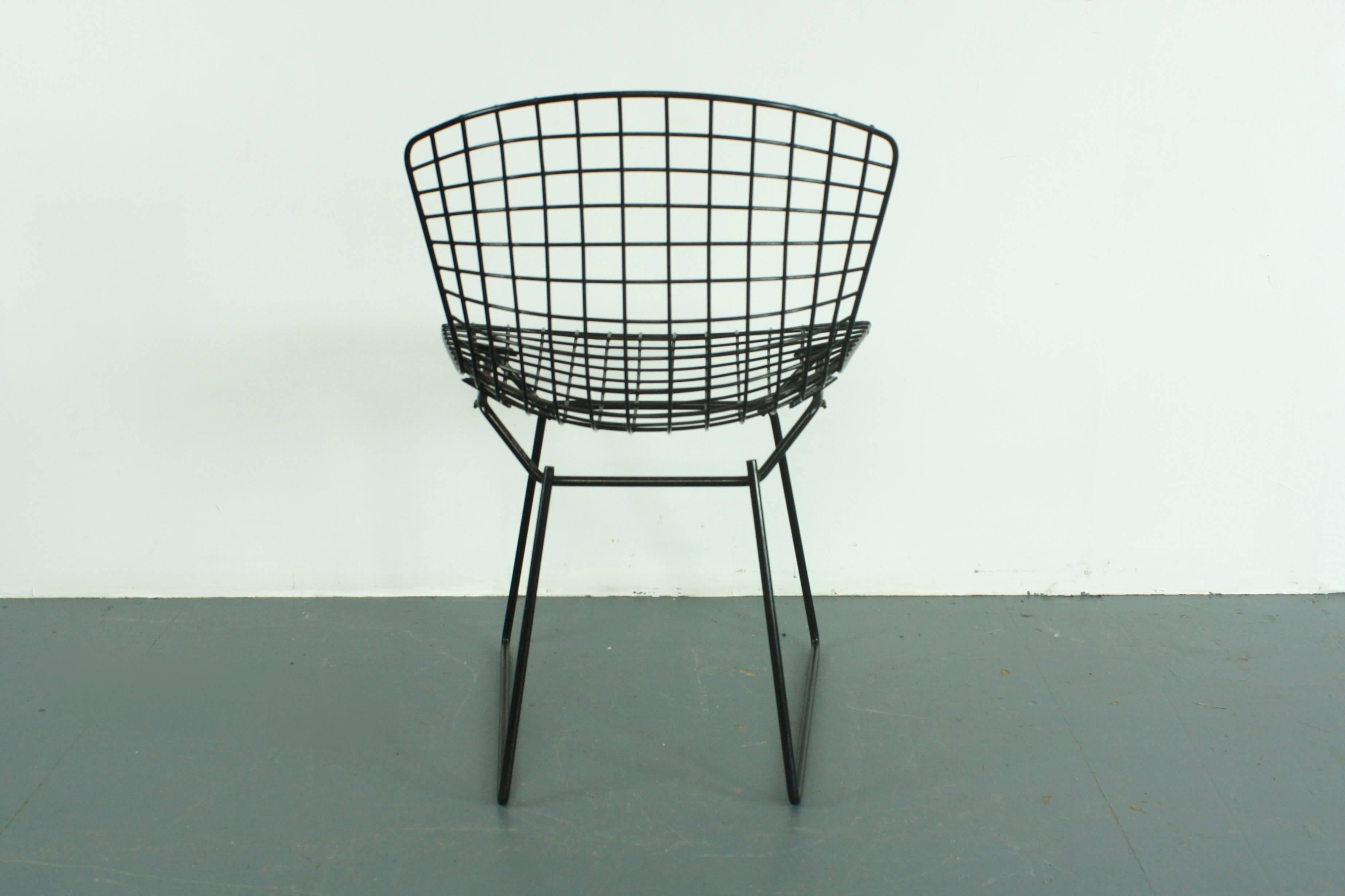 Vintage Mid-Century Black Powder Coated Harry Bertoia for Knoll Side Chair In Good Condition For Sale In Lewes, East Sussex