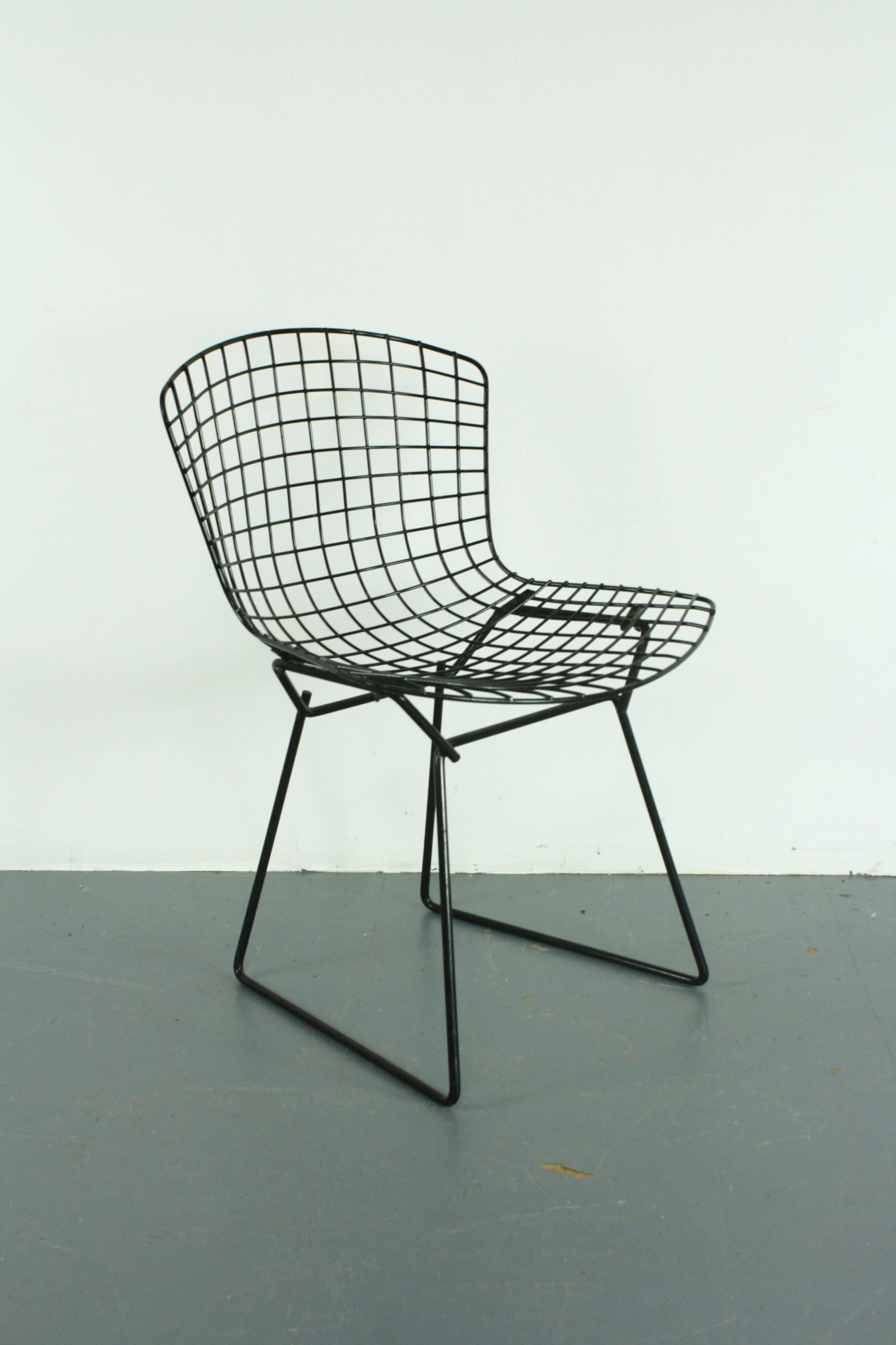 American Vintage Mid-Century Black Powder Coated Harry Bertoia for Knoll Side Chair For Sale
