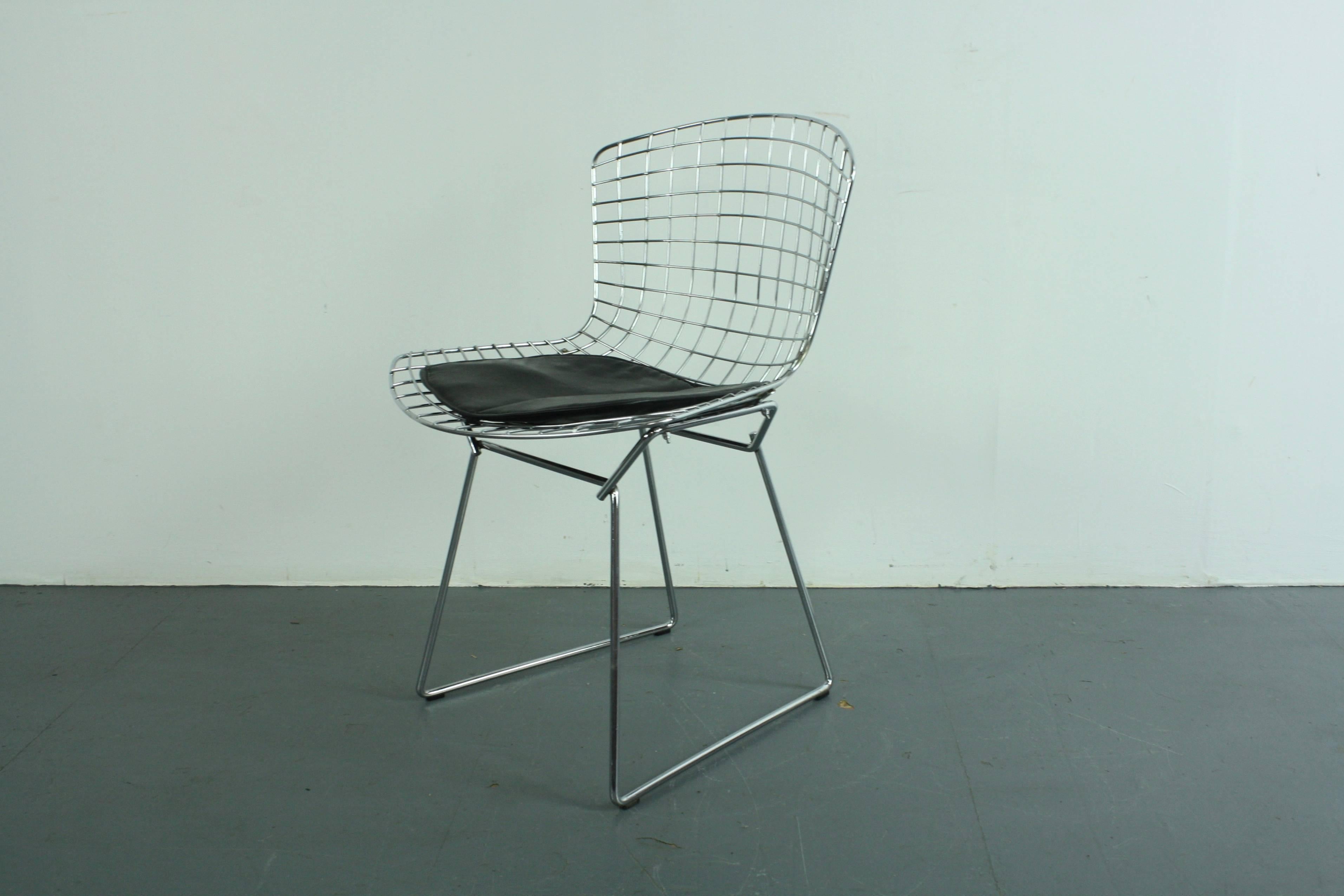 Steel Vintage Mid-Century Side Chair Designed by Harry Bertoia for Knoll For Sale