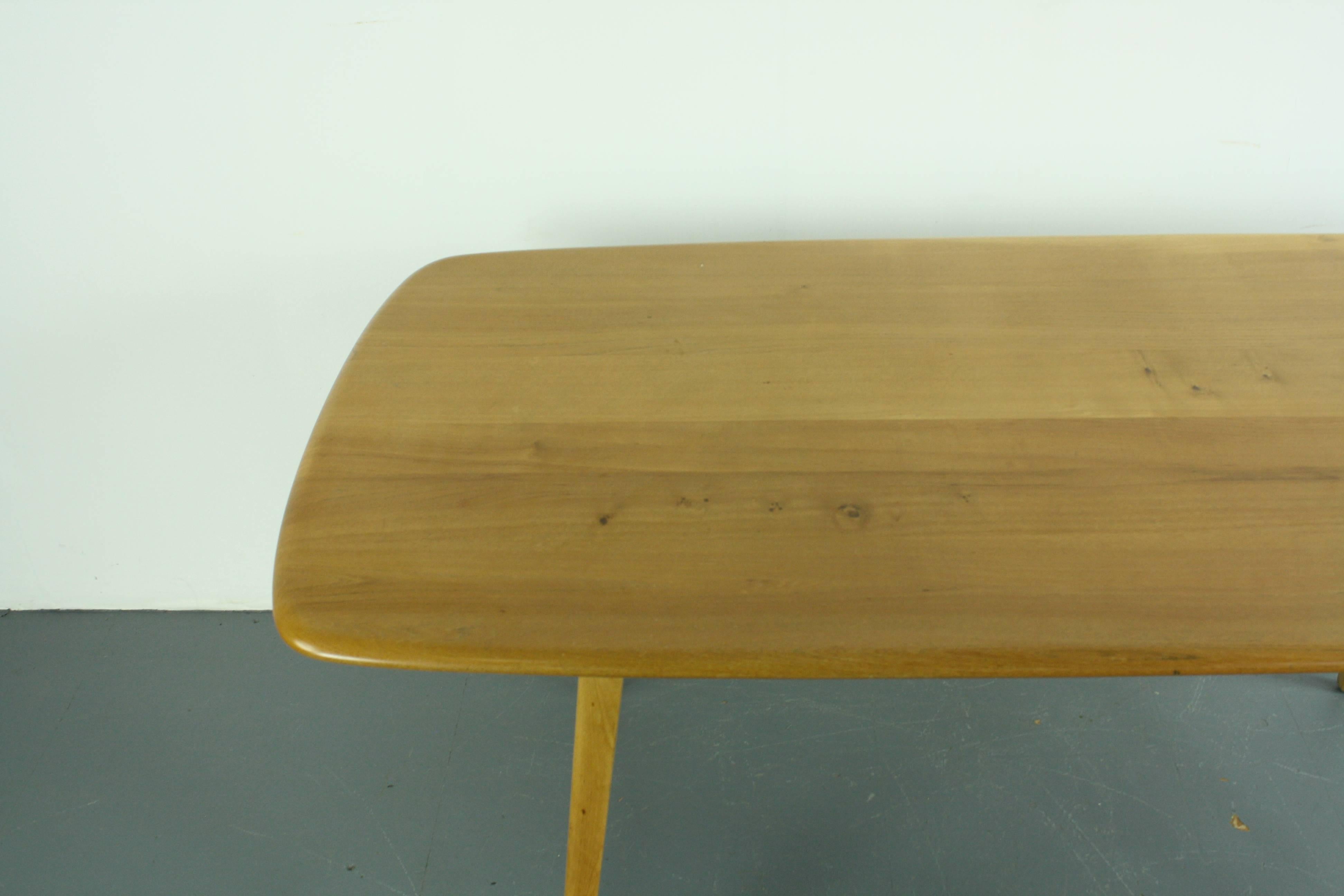 Vintage Midcentury British Ercol Plank Dining Table In Good Condition For Sale In Lewes, East Sussex