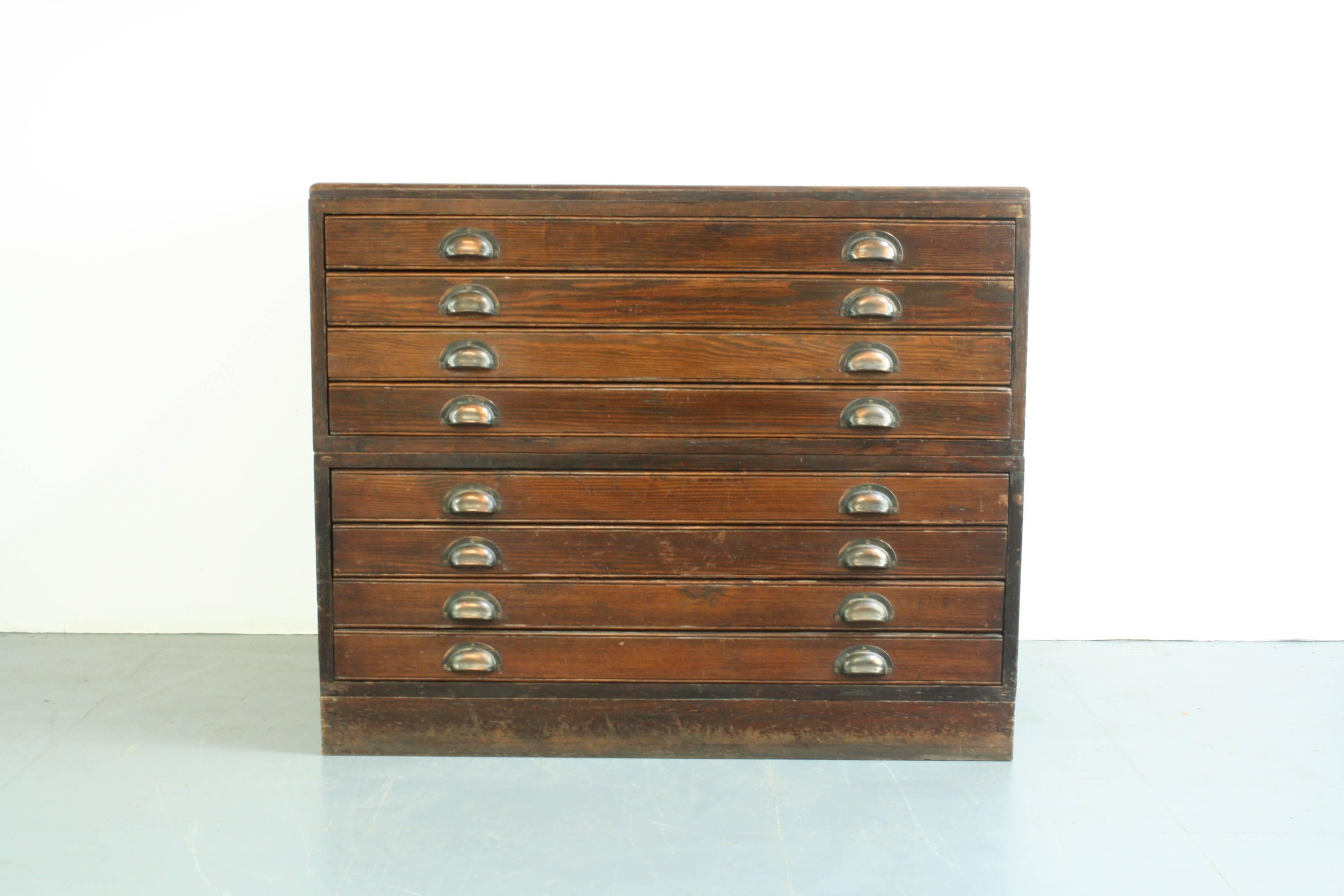 A very fine eight-drawer vintage plan chest with panelled sides and brass cup handles. 

The plan chest has eight full sized aluminium lined drawers, so it is suitable for archival use.

Approximate dimensions: 

Height 94cm

Width