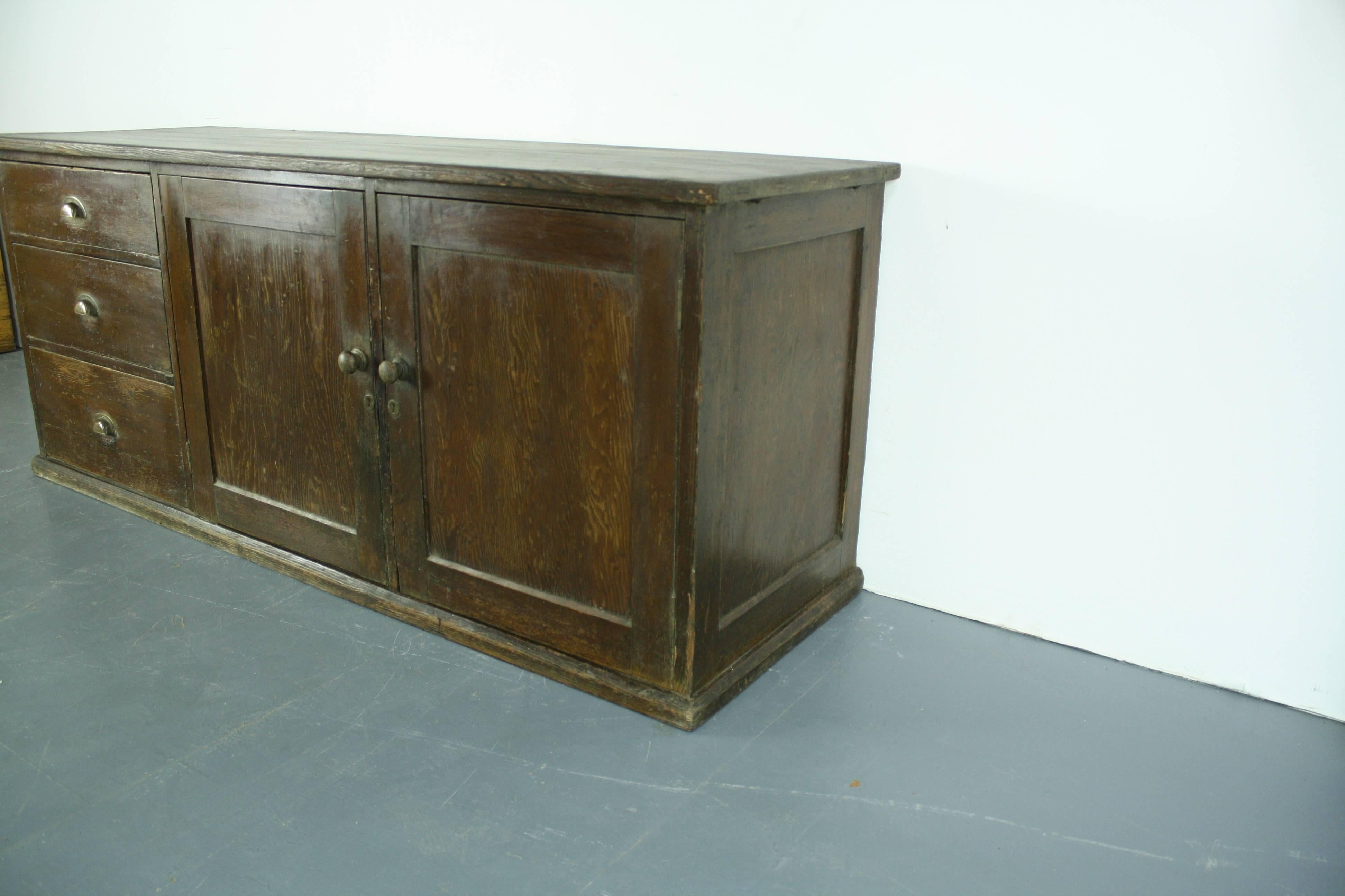 Vintage Early 20th Century British Counter For Sale 3