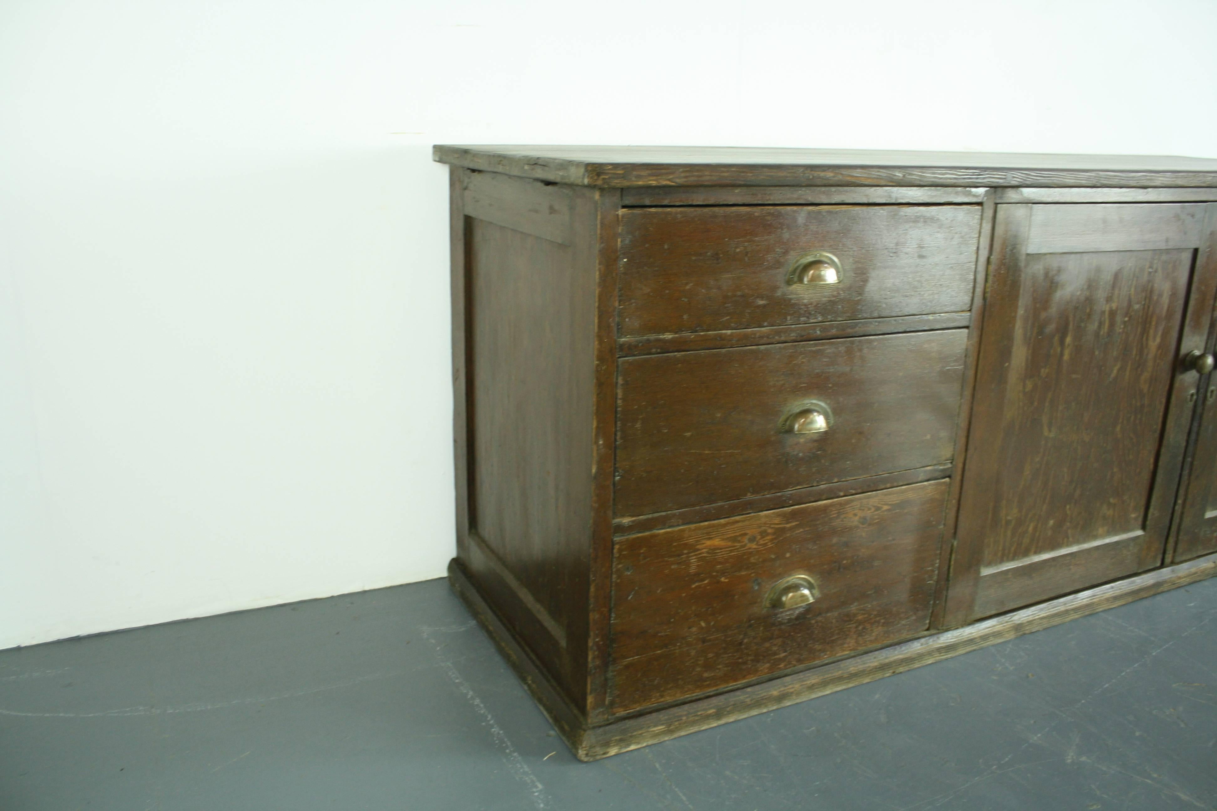 Vintage Early 20th Century British Counter For Sale 4