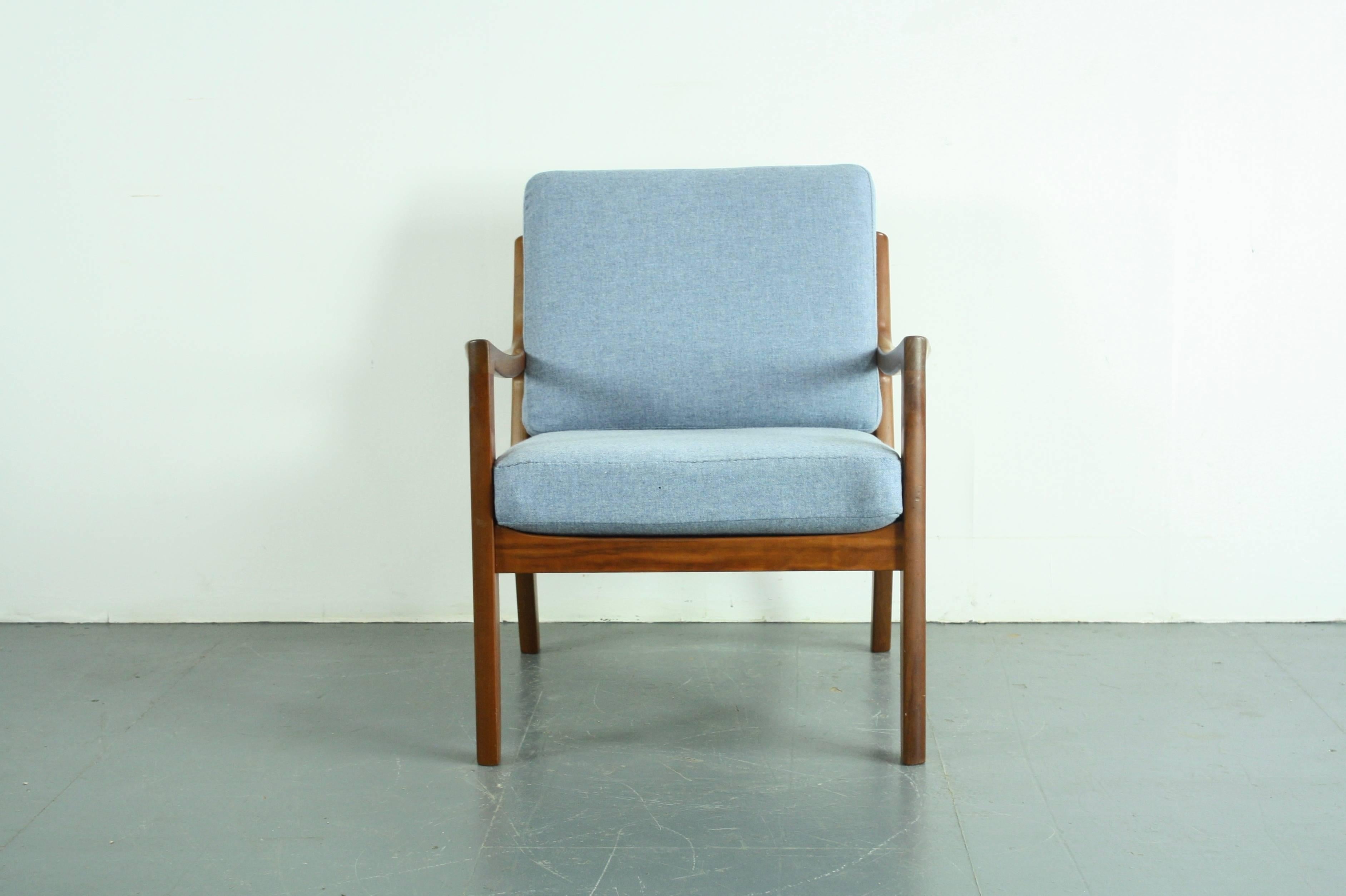 Danish Ole Wanscher for France & Son Denmark, 1960s Teak Lounge Chair Blue Upholstery For Sale