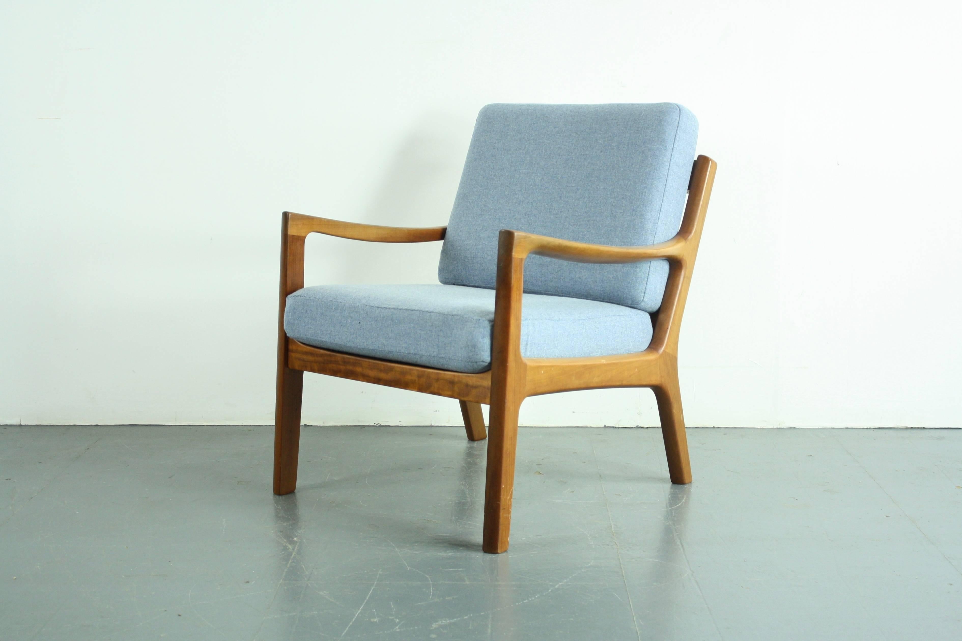 Ole Wanscher for France & Son Denmark, 1960s Teak Lounge Chair Blue Upholstery In Good Condition For Sale In Lewes, East Sussex