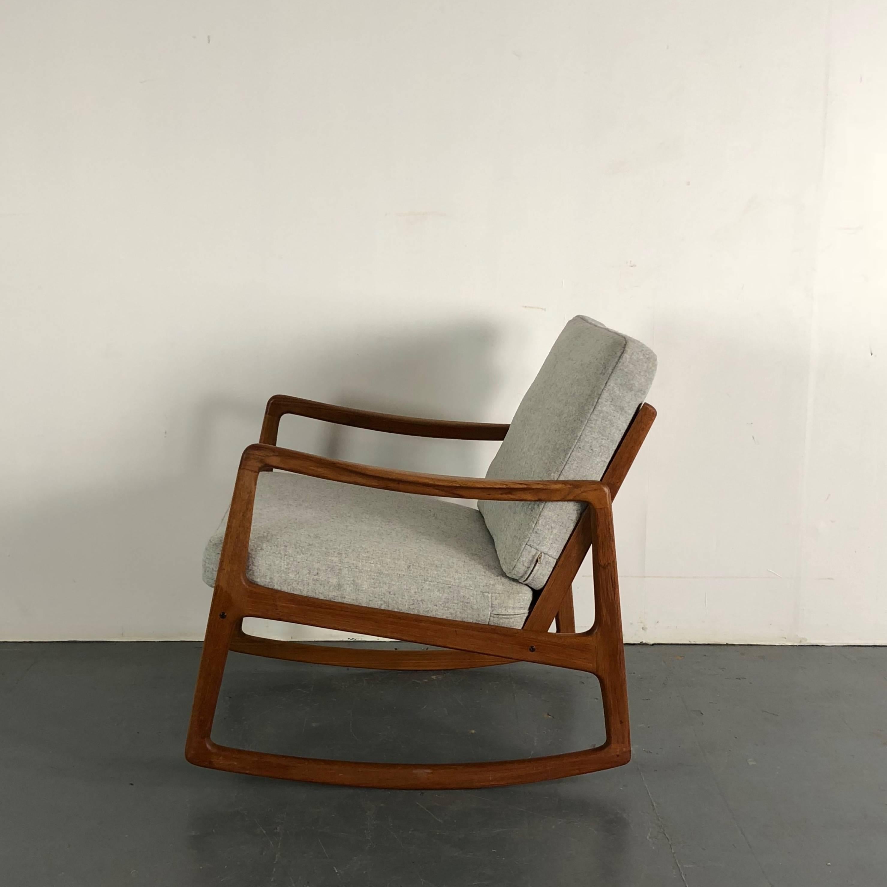 Vintage Midcentury Ole Wanscher for France & Son Denmark Teak Rocking Chair For Sale 1
