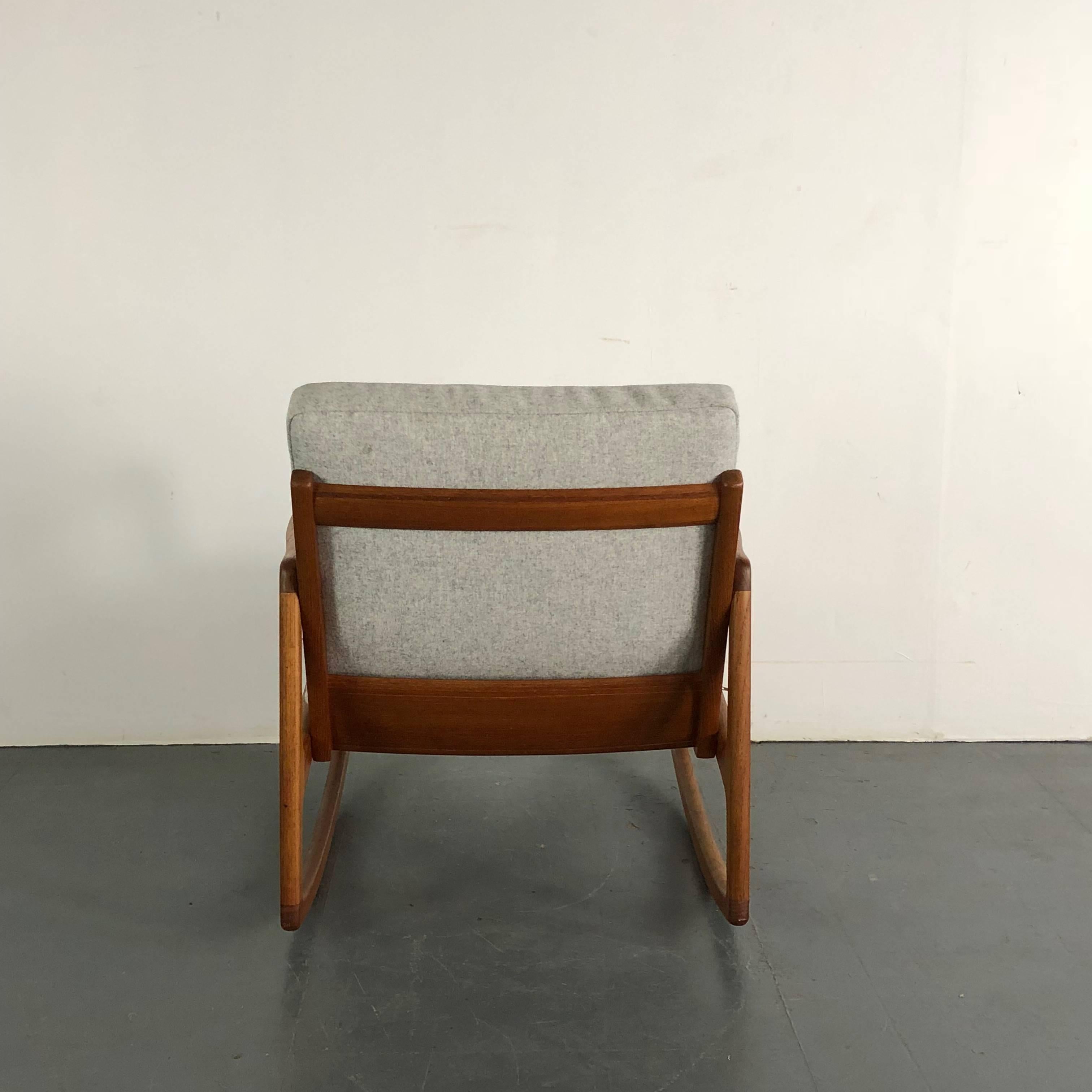 Vintage Midcentury Ole Wanscher for France & Son Denmark Teak Rocking Chair For Sale 2