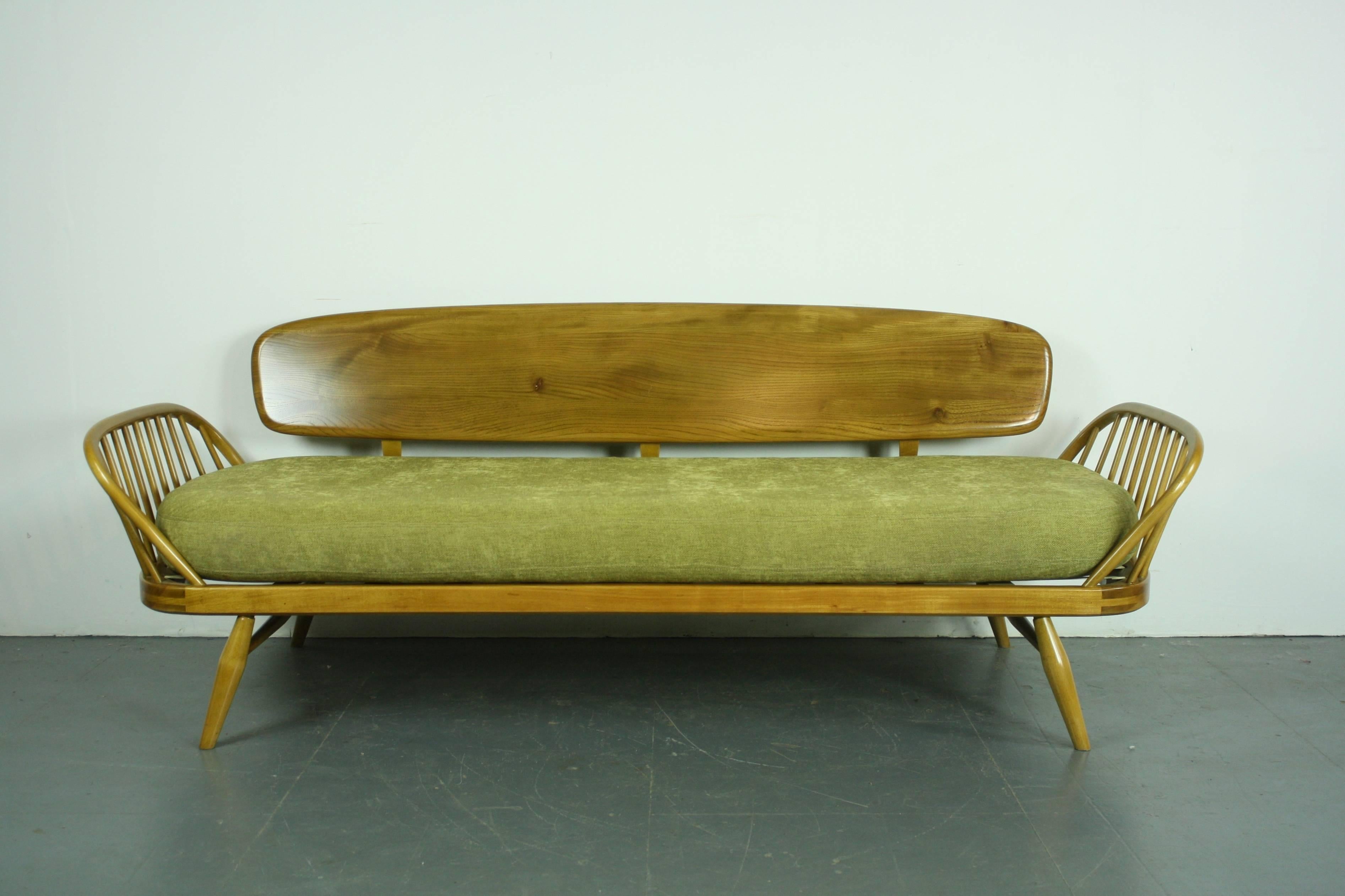 English Vintage Ercol 355 Studio Couch Sofa Bed in Beech with Green Upholstery