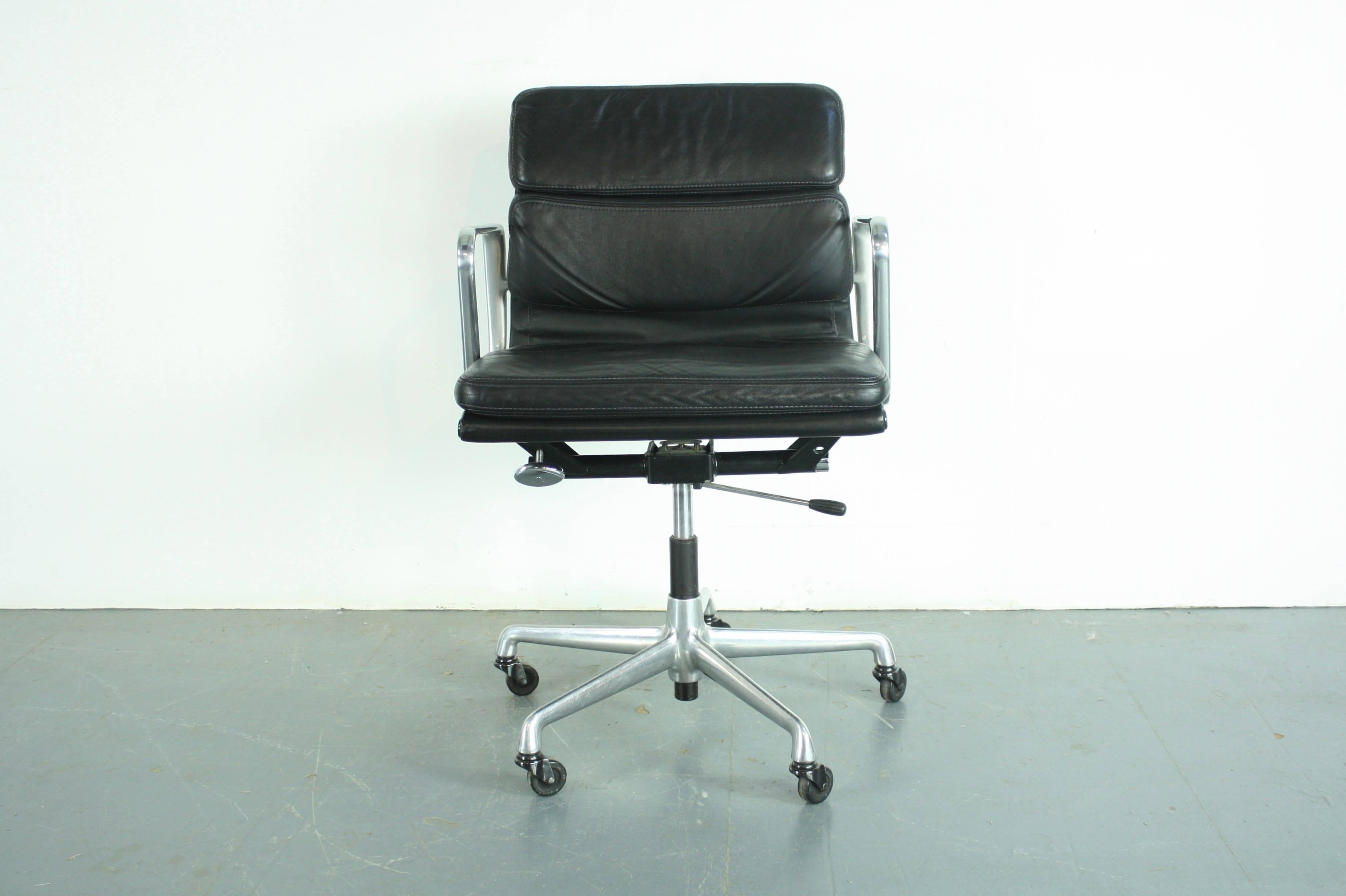 American Vintage Black Leather Soft Pad Aluminium Group Chair by Charles & Ray Eames