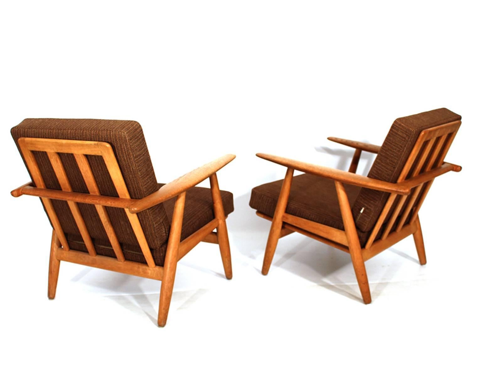 Mid-20th Century Hans Wegner, Pair of Cigar Chairs Model GE 240 For Sale