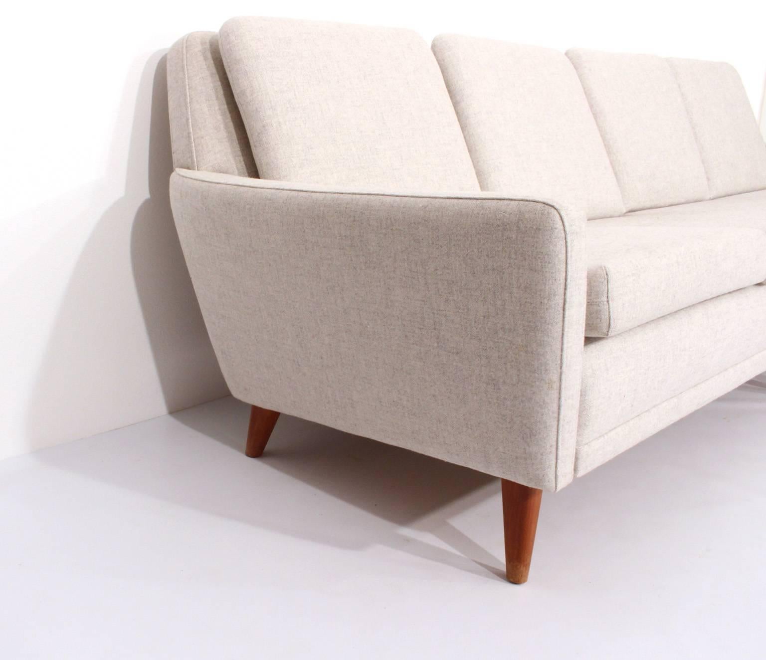 Folke Ohlsson, DUX Four-Seat Sofa In Excellent Condition For Sale In Lund, SE