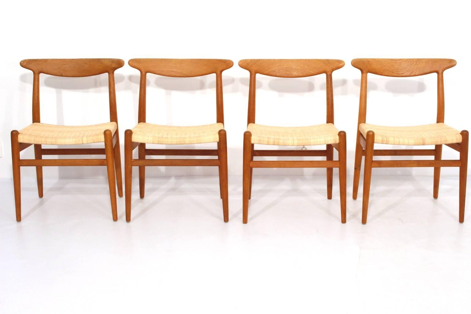 Scandinavian Modern Hans Wegner, Set of Four Chairs, Model W2 For Sale