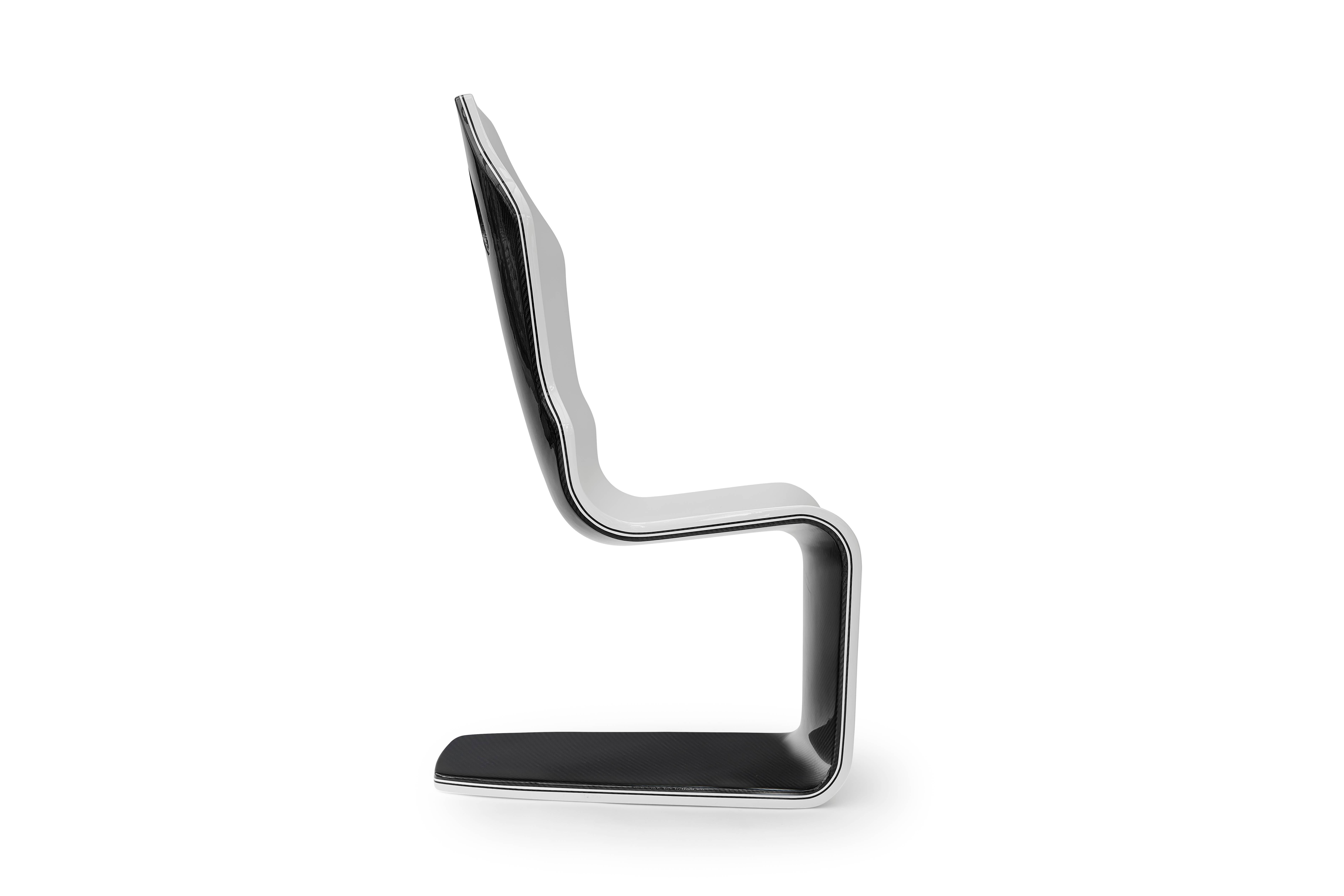The best pieces of art are jaw-dropping at every angle, and the F1 carbon fiber lounge takes its cues from the speed and sleekness of the race track. Inspired by some of the world’s most breathtaking exotic cars, this is a chair that seems to hum