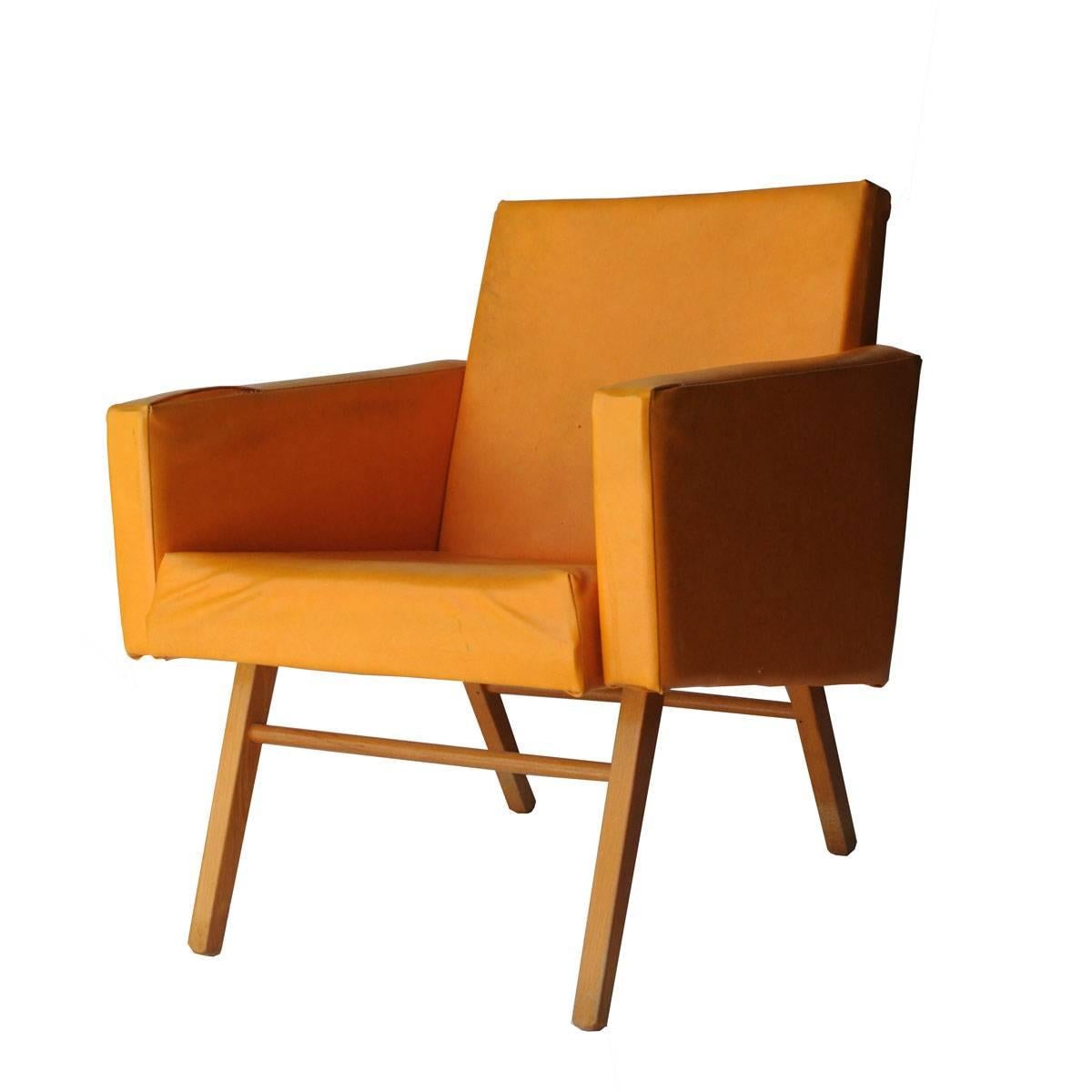 Oak and Yellow Faux Leather Armchairs, Czech Republic, 1960 In Good Condition In Madrid, ES