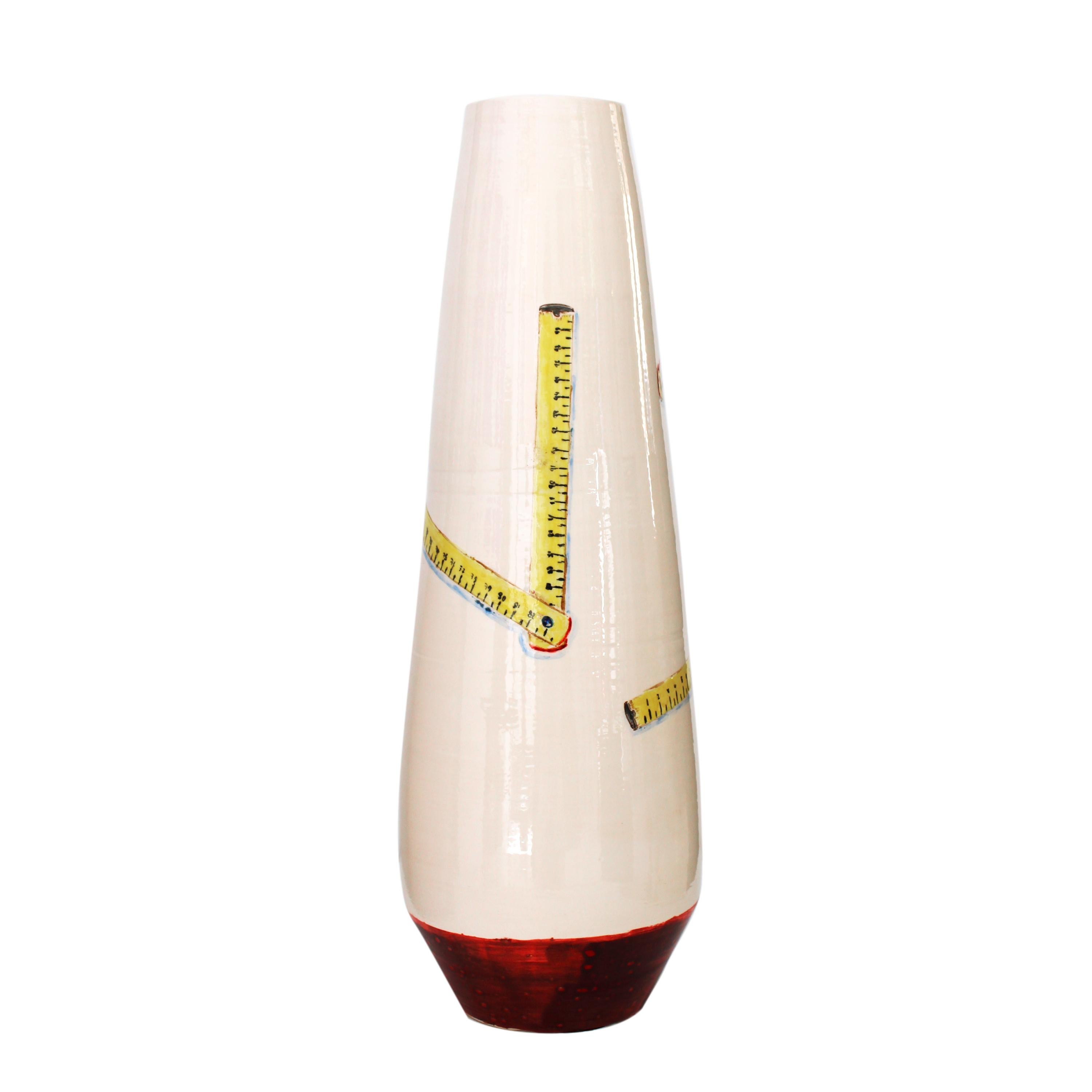 Dipinto a mano Vaso Metro Rodchenko Disegnato da Teresa Moro per The Table Project, Spagna, 2024 in vendita