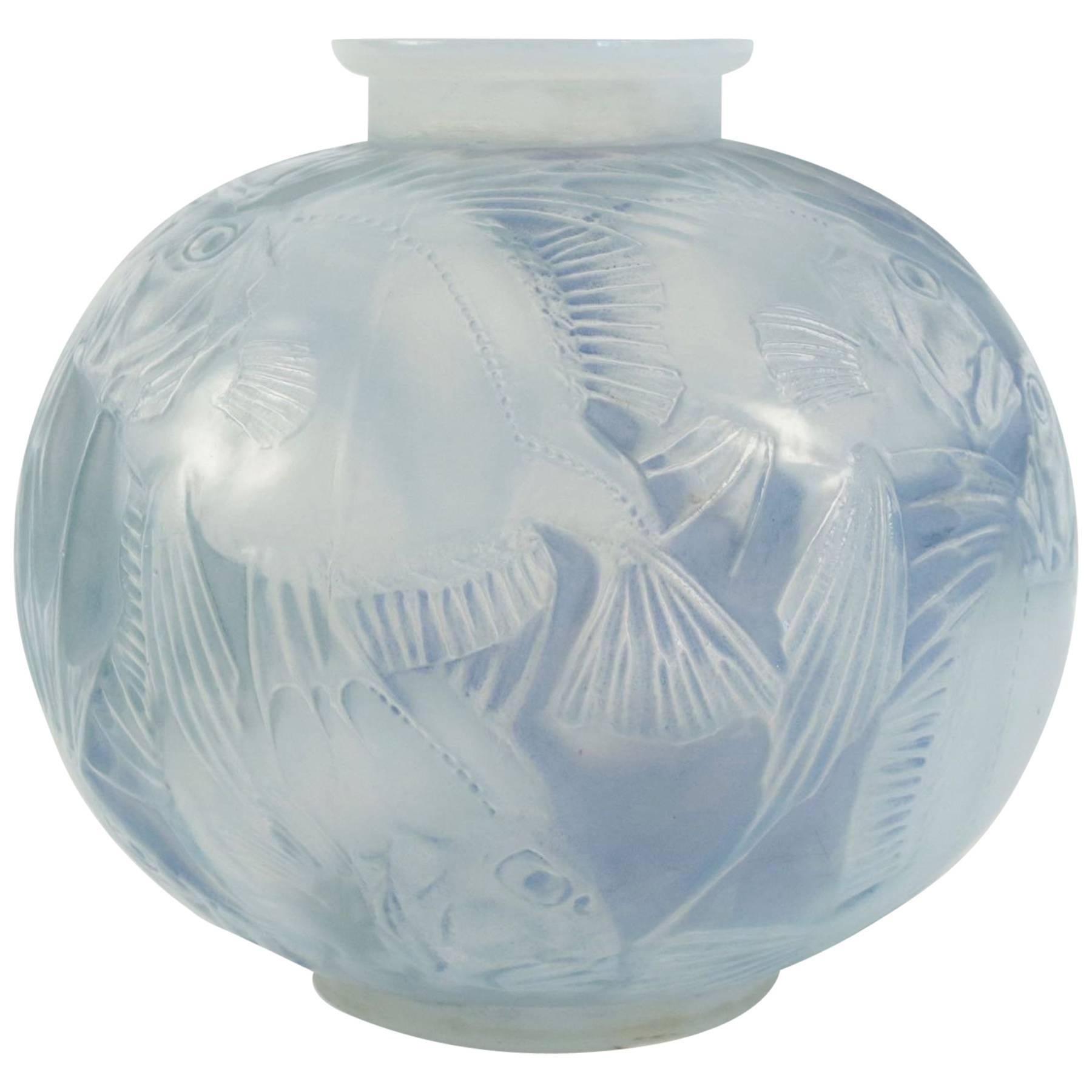 René Lalique Opalescent Vase "Poissons"