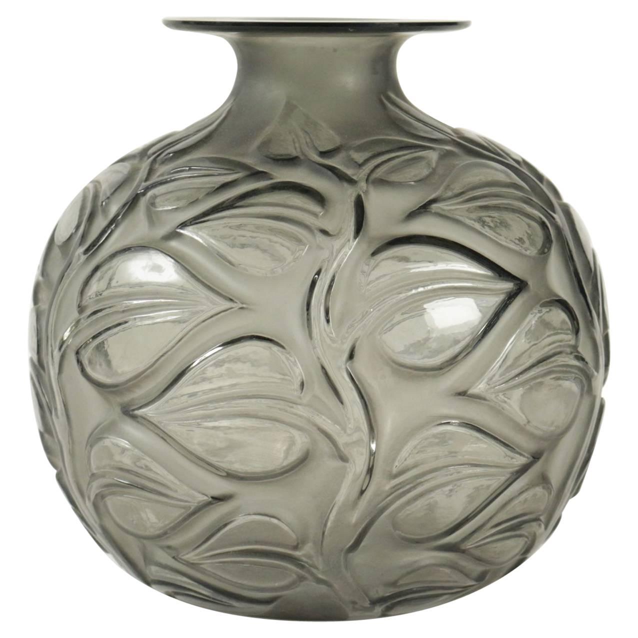 René Lalique Grey Vase "Sophora"