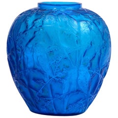 René Lalique Electric Blue Vase "Perruches"