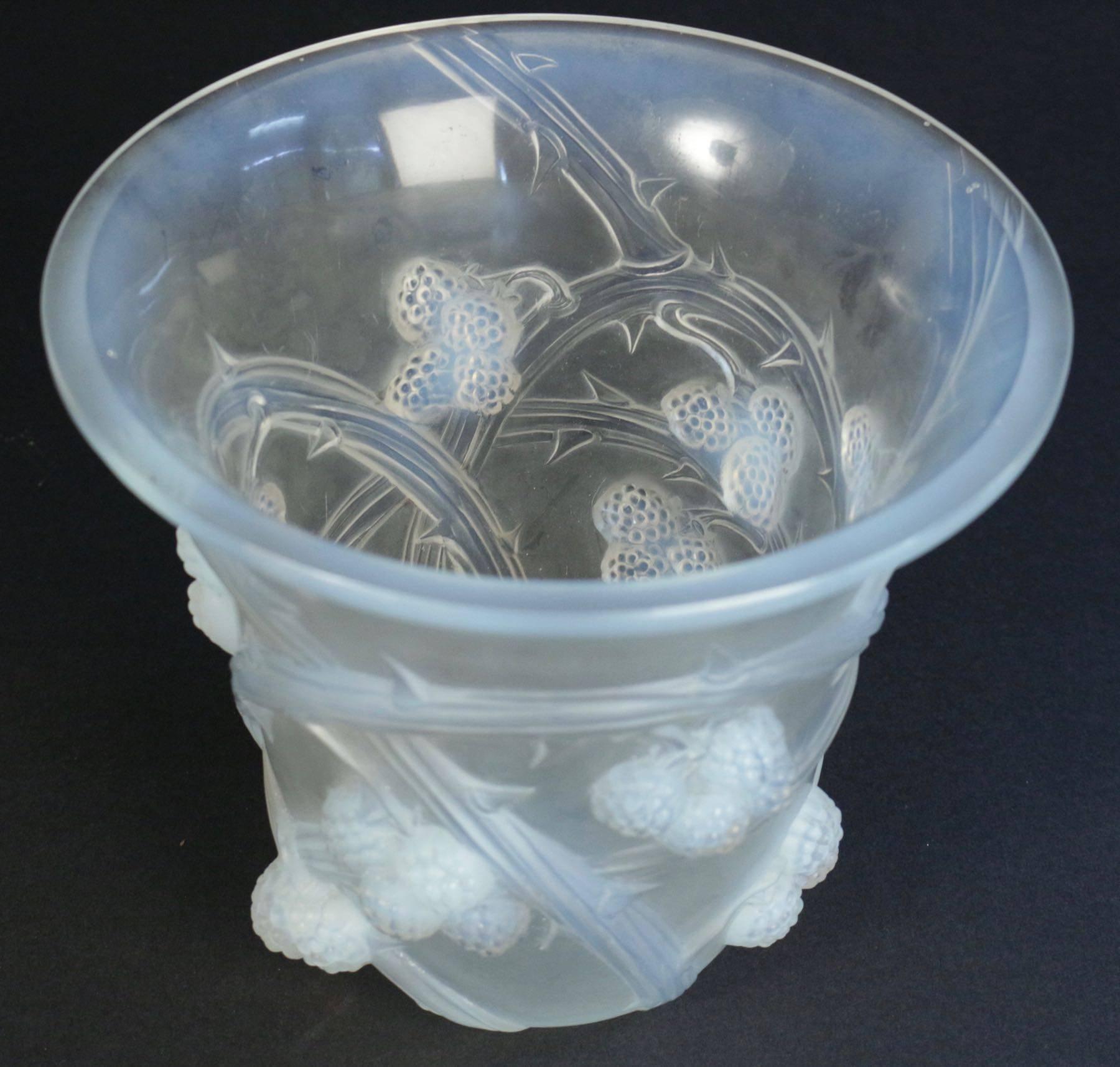 French René Lalique Opalescent Mures Vase