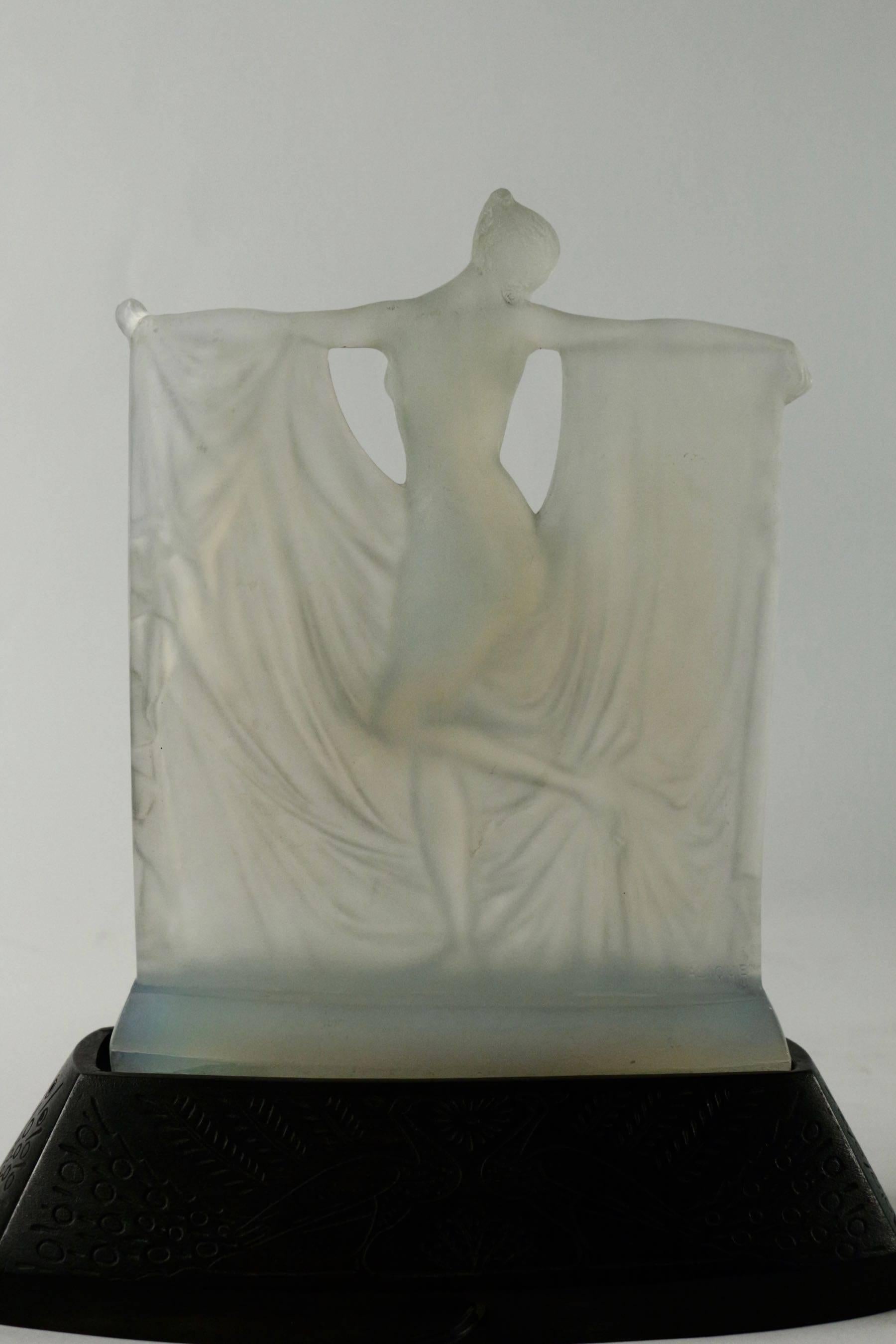 Early 20th Century René Lalique Opalescent 