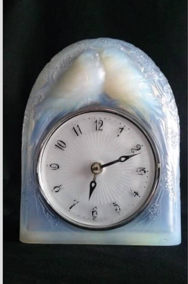 French René Lalique Opalescent Pendule 