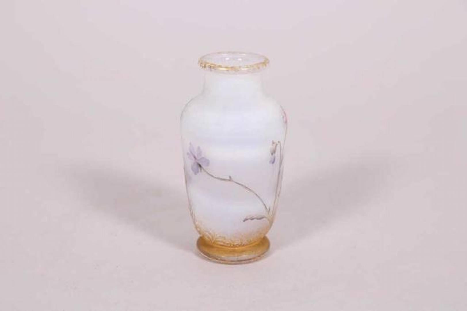 Small acid-etched multi-layered glass vase decorated with flowers, on iridescent opalescent background and acid etching of ferns
high 9 cm
circa 1095 
France, Nancy
continental US shipping from 70 euros collissimo by Post.
