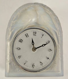 René Lalique Opalescent Pendule "2 Colombes"