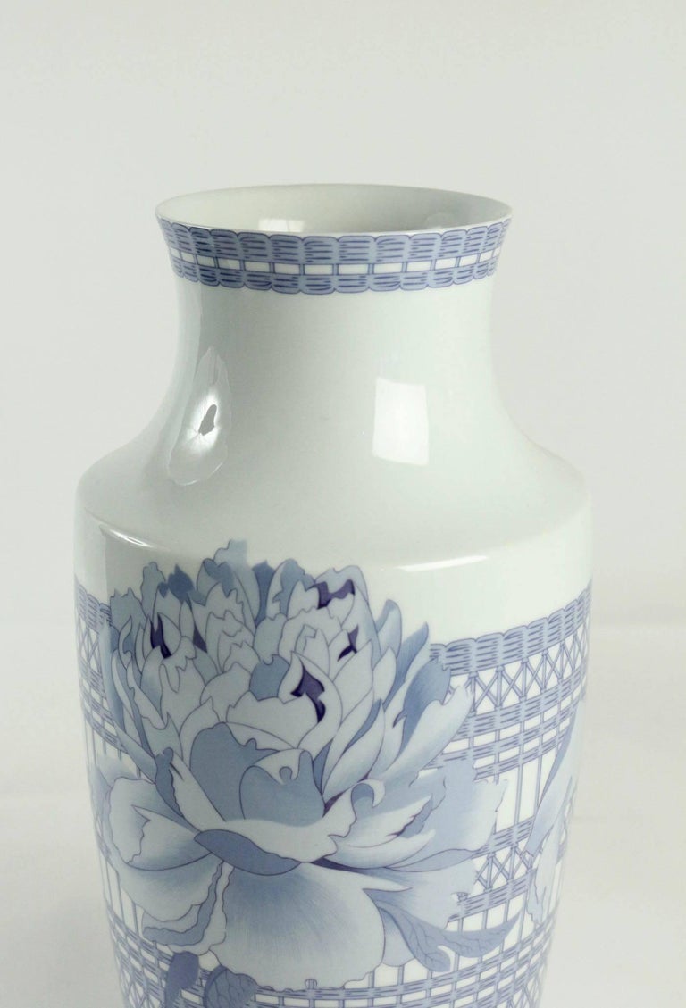 Hermès Porcelain Vase "Les pivoines" at 1stDibs