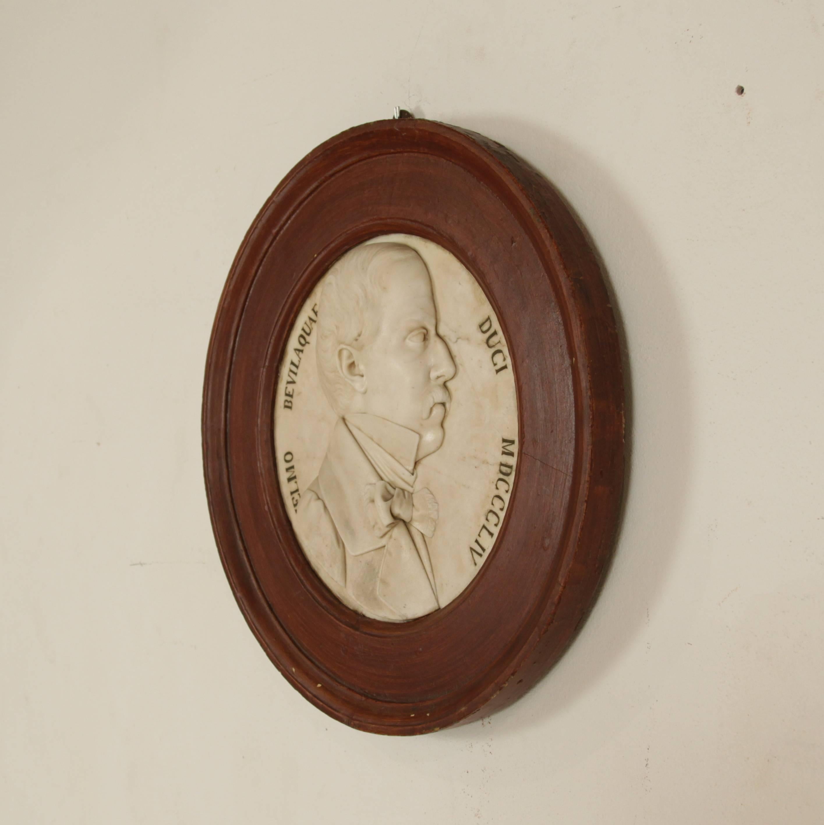 Biedermeier 19th Century White Marble Relief Tondo with Portrait of the Duke of Bevilaqua For Sale