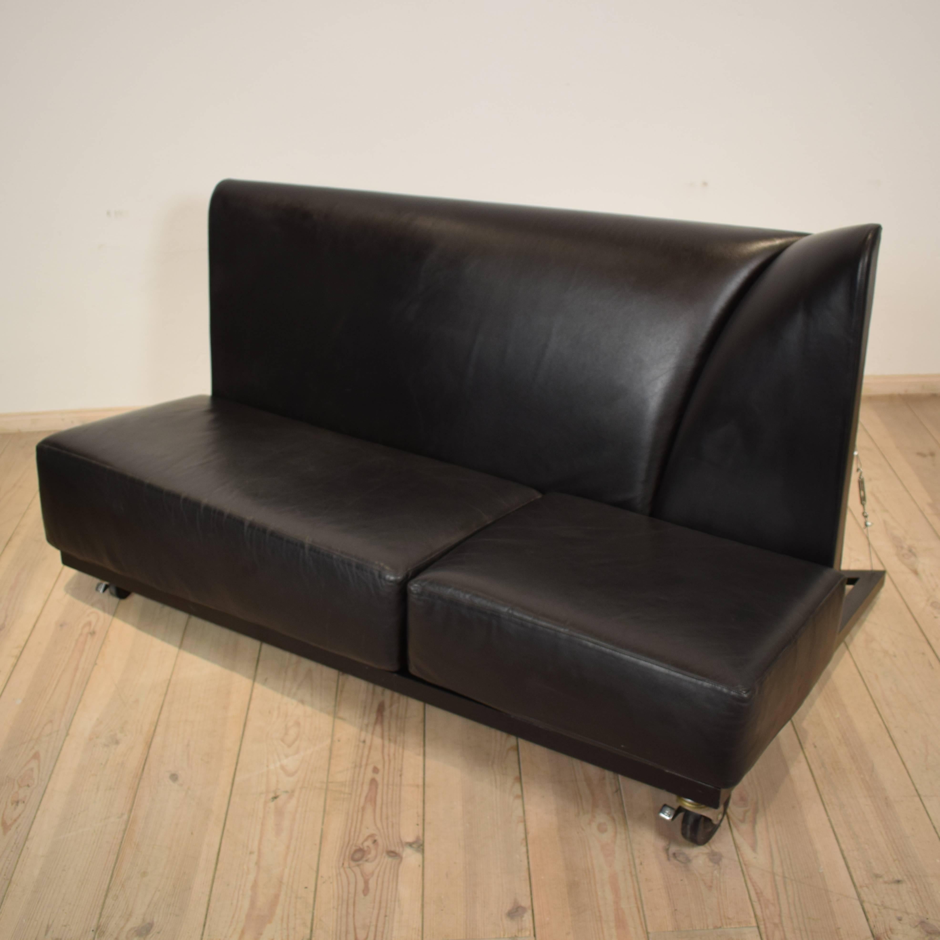 Mid-Century Memphis Black Leather Sofa by Pallucco and Rivier for Pallucco, 1988 In Good Condition In Berlin, DE