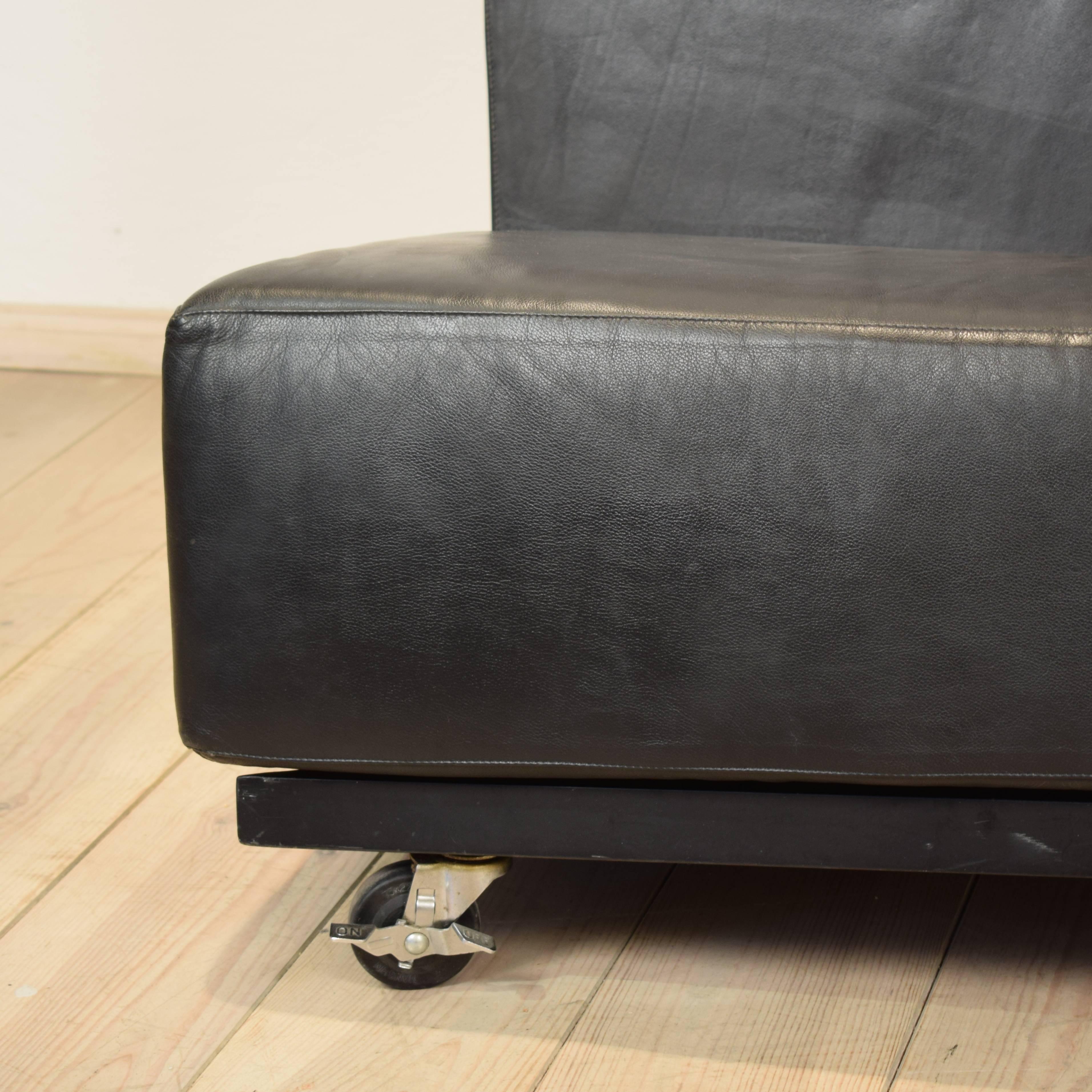 Mid-Century Memphis Black Leather Sofa by Pallucco and Rivier for Pallucco, 1988 5