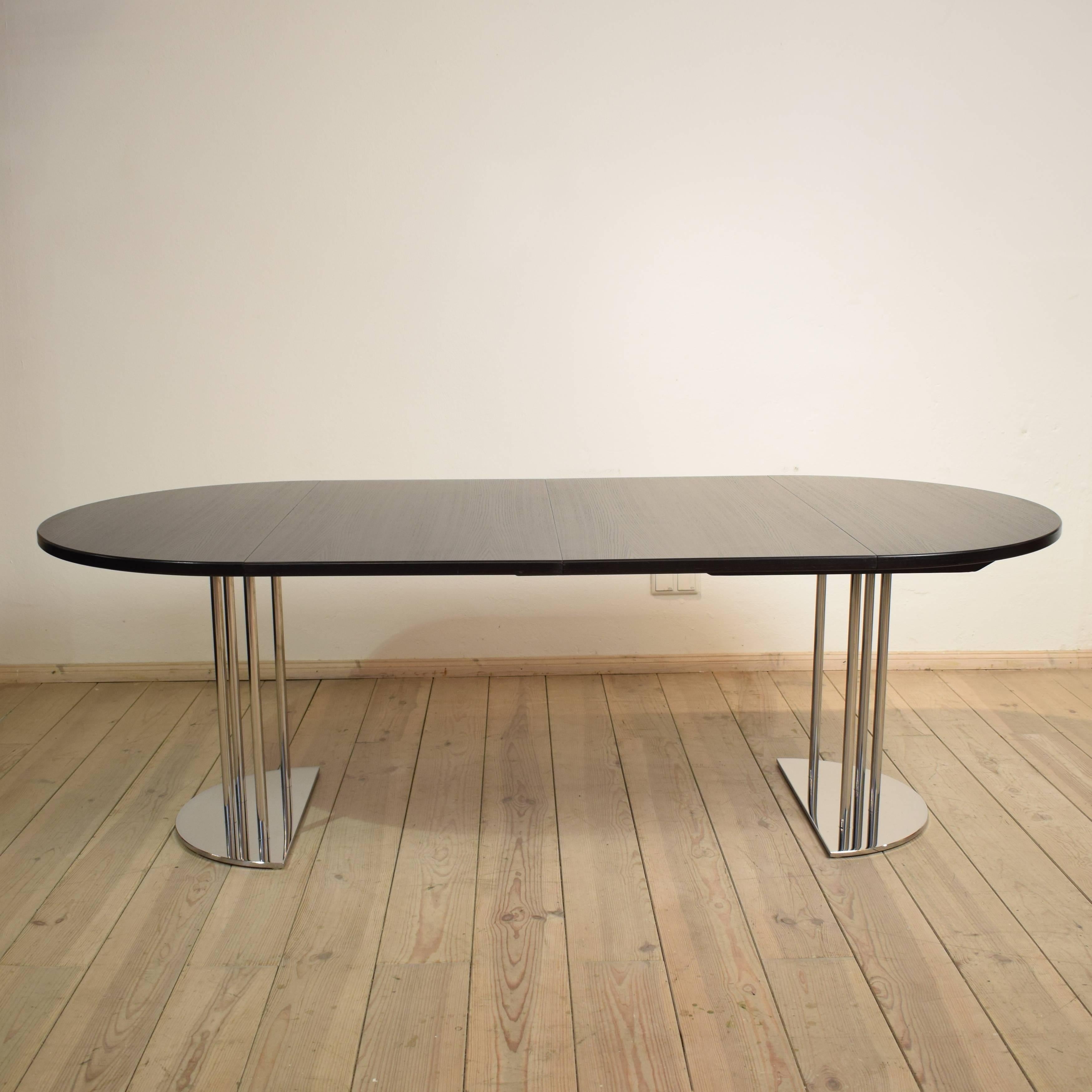 Late 20th Century Extendable Round Bauhaus Dining Table by Thonet S1047