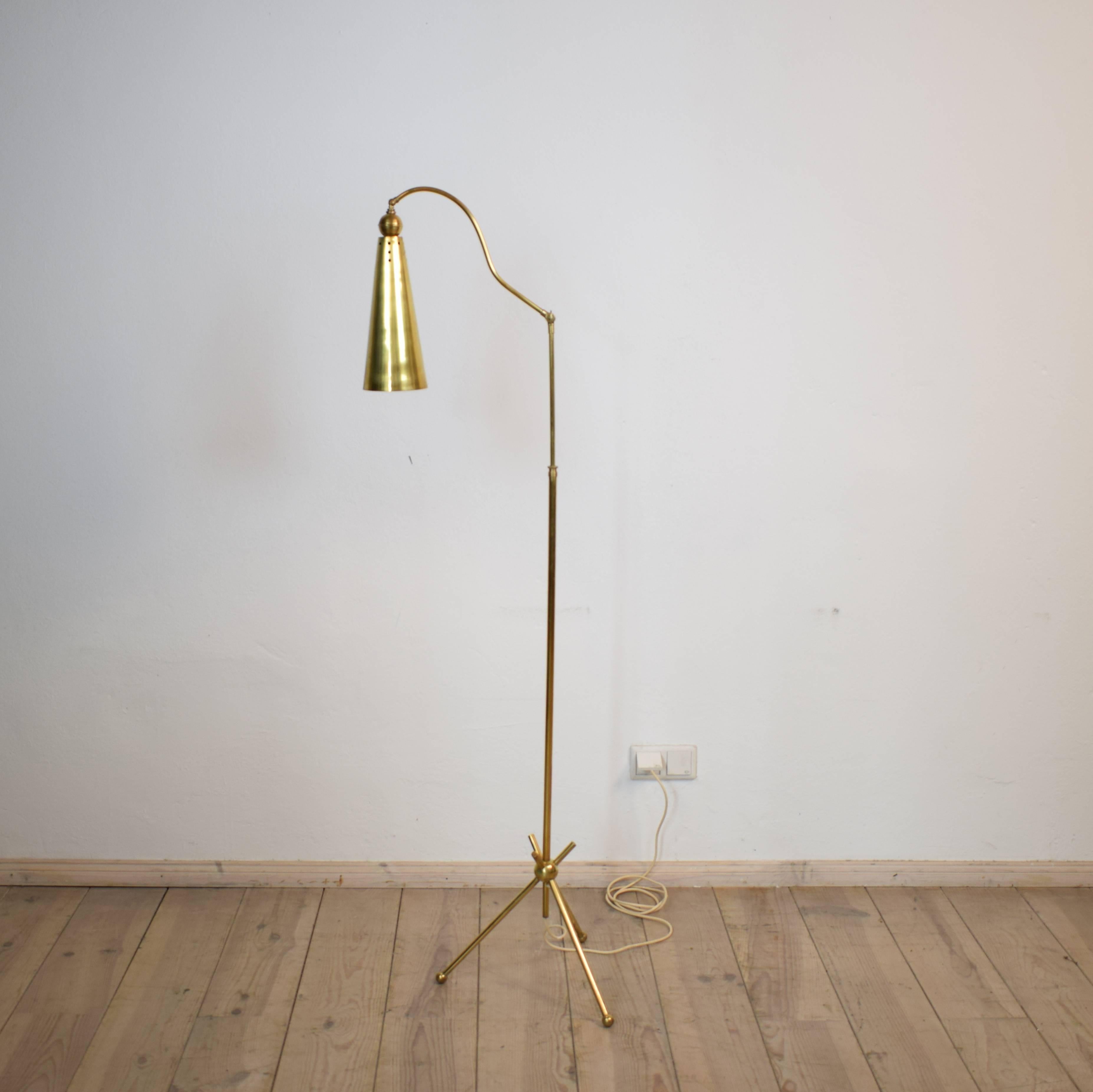 Mid-Century Stilnovo Attributed Brass Floor Lamp, circa 1950 1