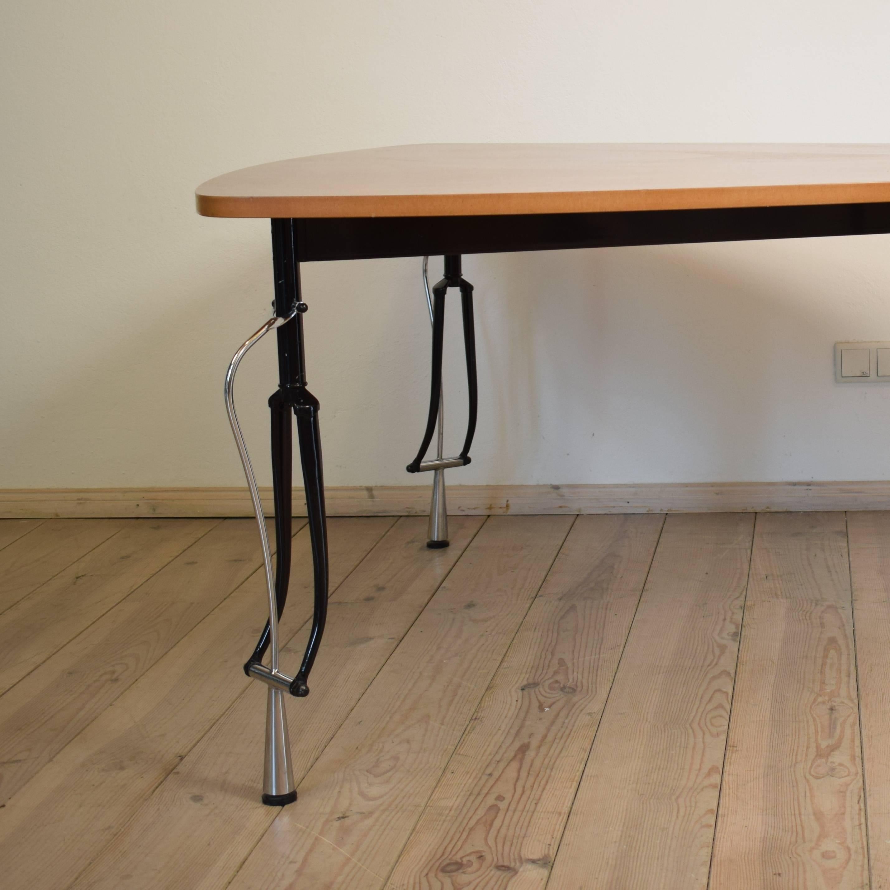 Mid-20th Century Memphis Dining Table by Perry King and Santiago Miranda In Excellent Condition In Berlin, DE