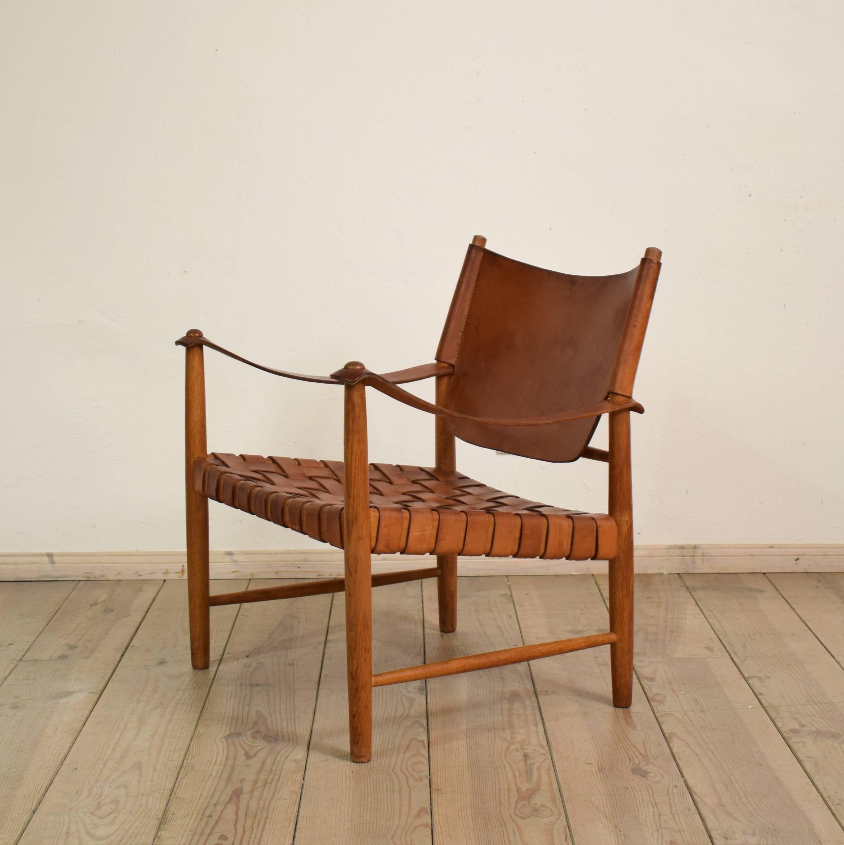 Danish Midcentury Leather Safari Chair In Good Condition In Berlin, DE