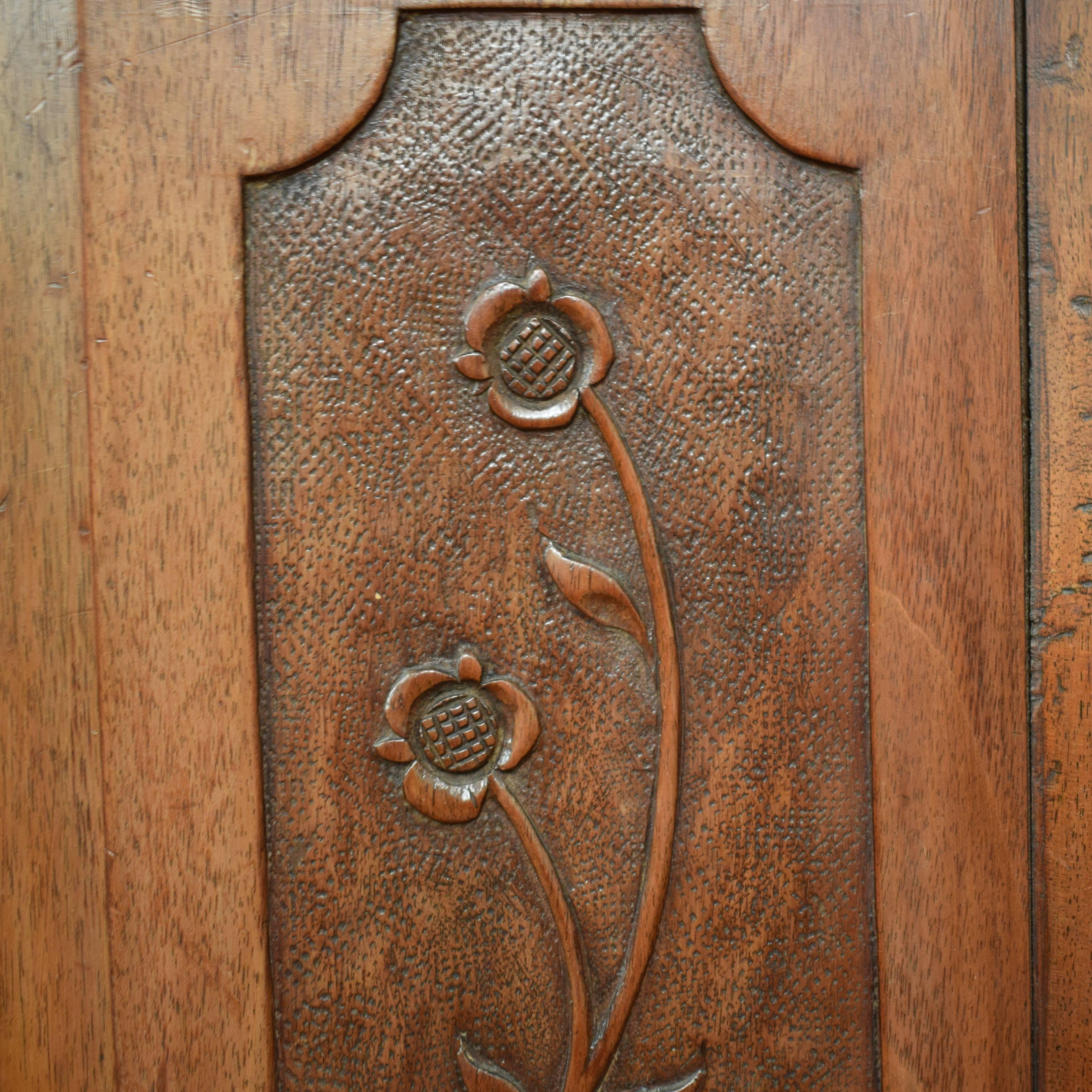 18th Century Bernese Oberland Baroque Walnut Cabinet Buffet 2