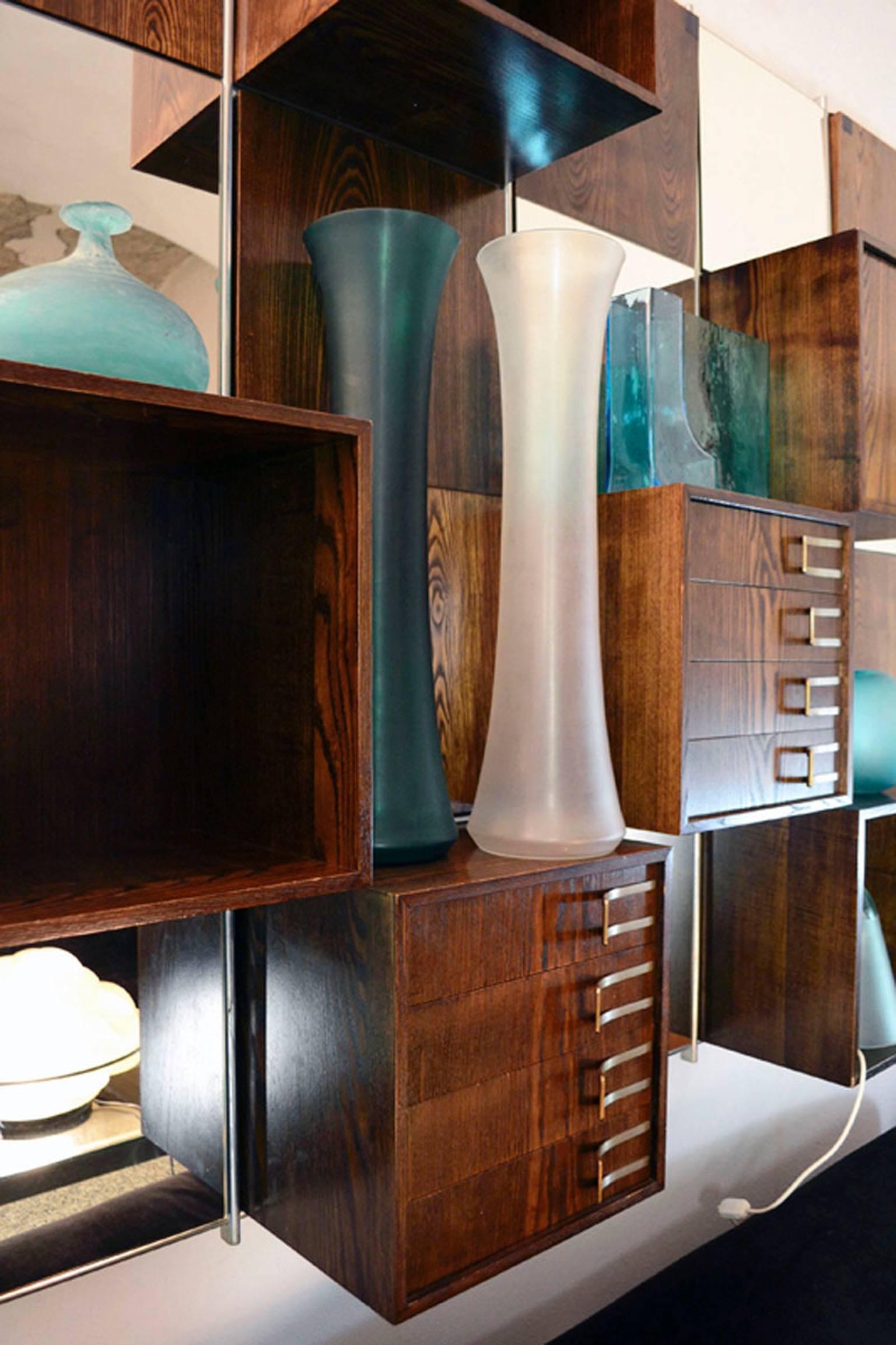 Late 20th Century 1970s Wall Unit Modular System in Oakwood with Drawers and Mirrors For Sale