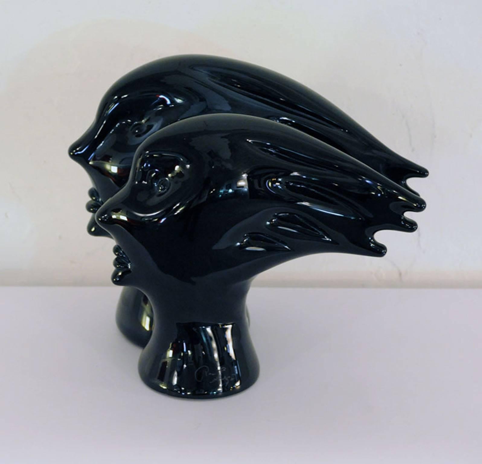 Sculpture in black glass, handmade by the master Sergio Rossi-Murano.
Of the earliest 1970s, signed on the base.
Unique piece.

   