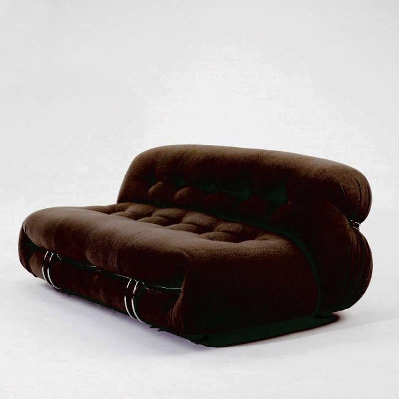 Two-seat sofa ‘Soriana’, design Afra and Tobia Scarpa for Cassina, 1970s.
Covered with velvet fabric, original brown color.
 